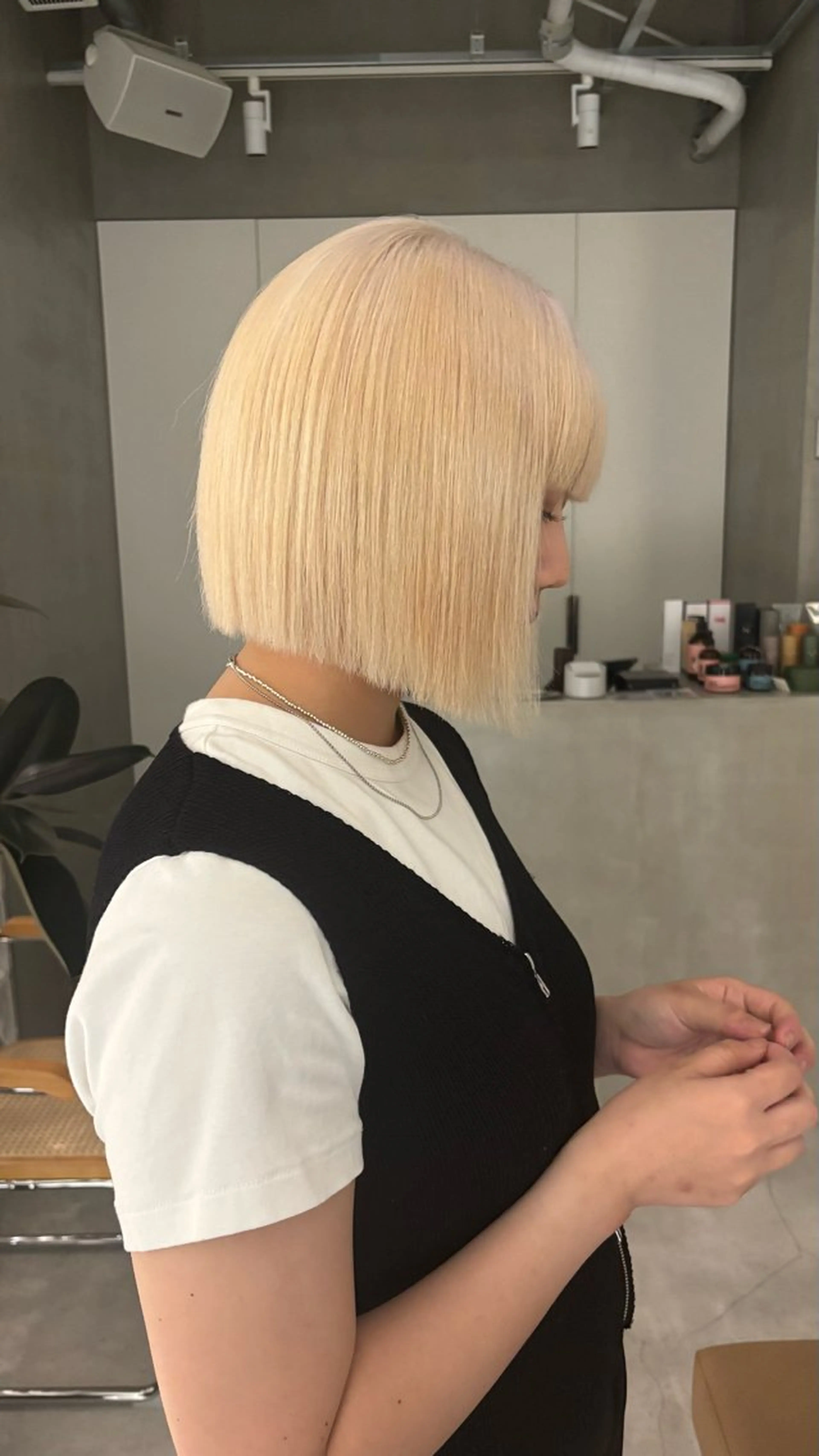 カラー 塔尾 真那のヘアスタイル