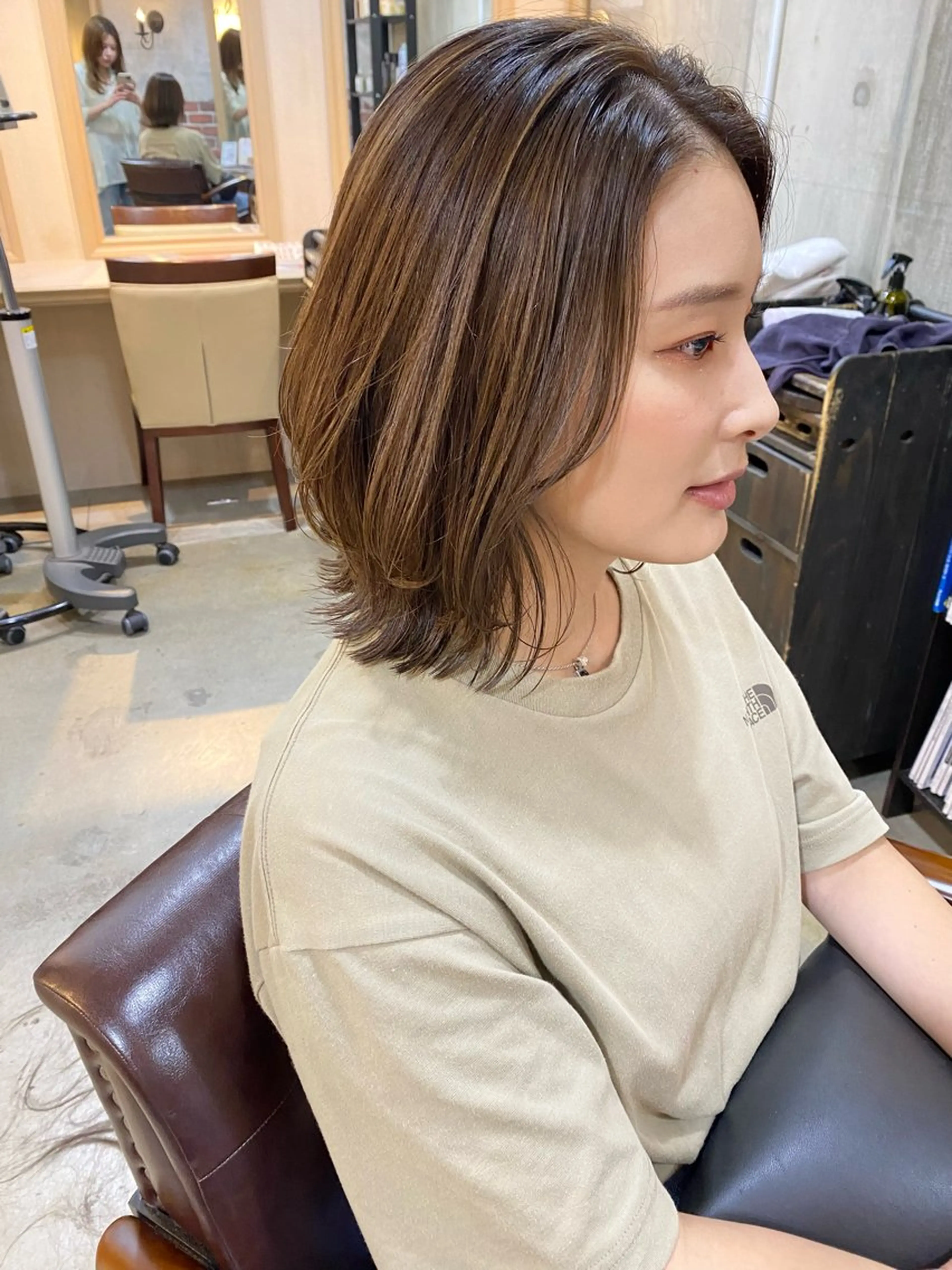 ミディアム カラー ハイライトカラー ハイライト レイヤーカット カット ヘアカラー レイヤーカット/ 根本瑠実のヘアスタイル