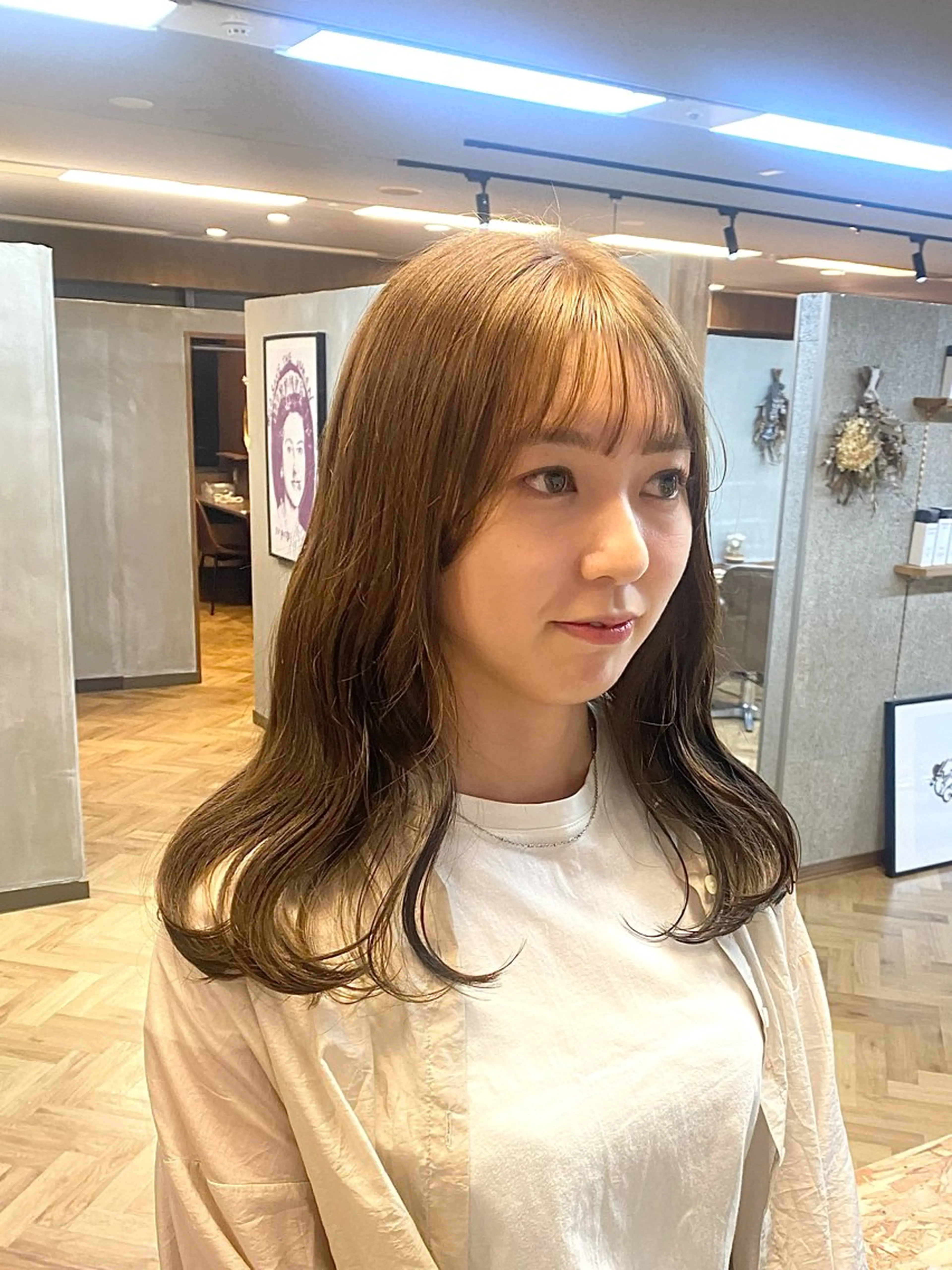 ミディアム カラー ヘアアレンジ ベージュカラー ブリーチ ブリーチなしカラー オリーブベージュ カット ヘアカラー トリートメント ハル🌸柔色/ ブリーチなし/艶髪のヘアスタイル