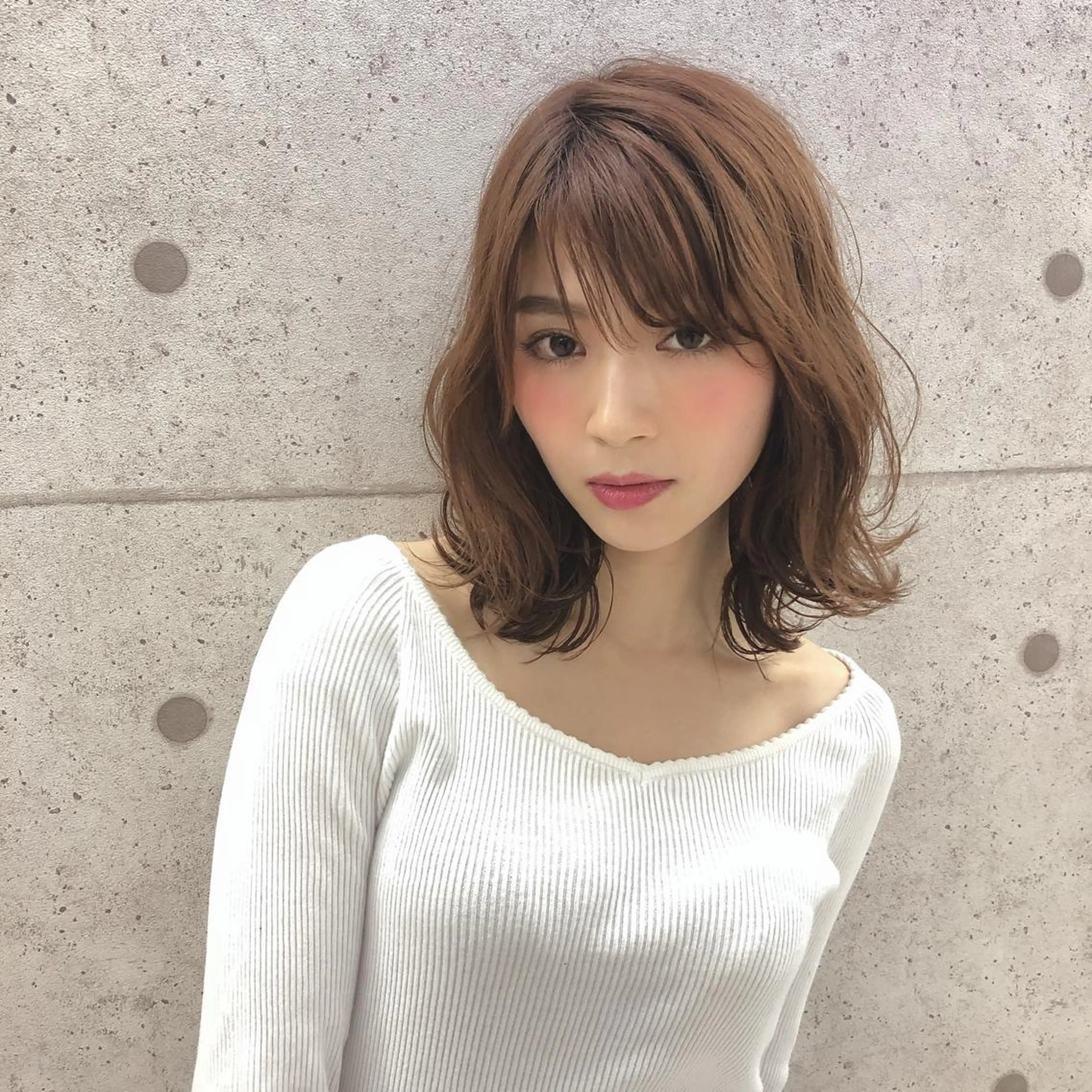ミディアム ヘアカラー 上川 開生のヘアスタイル