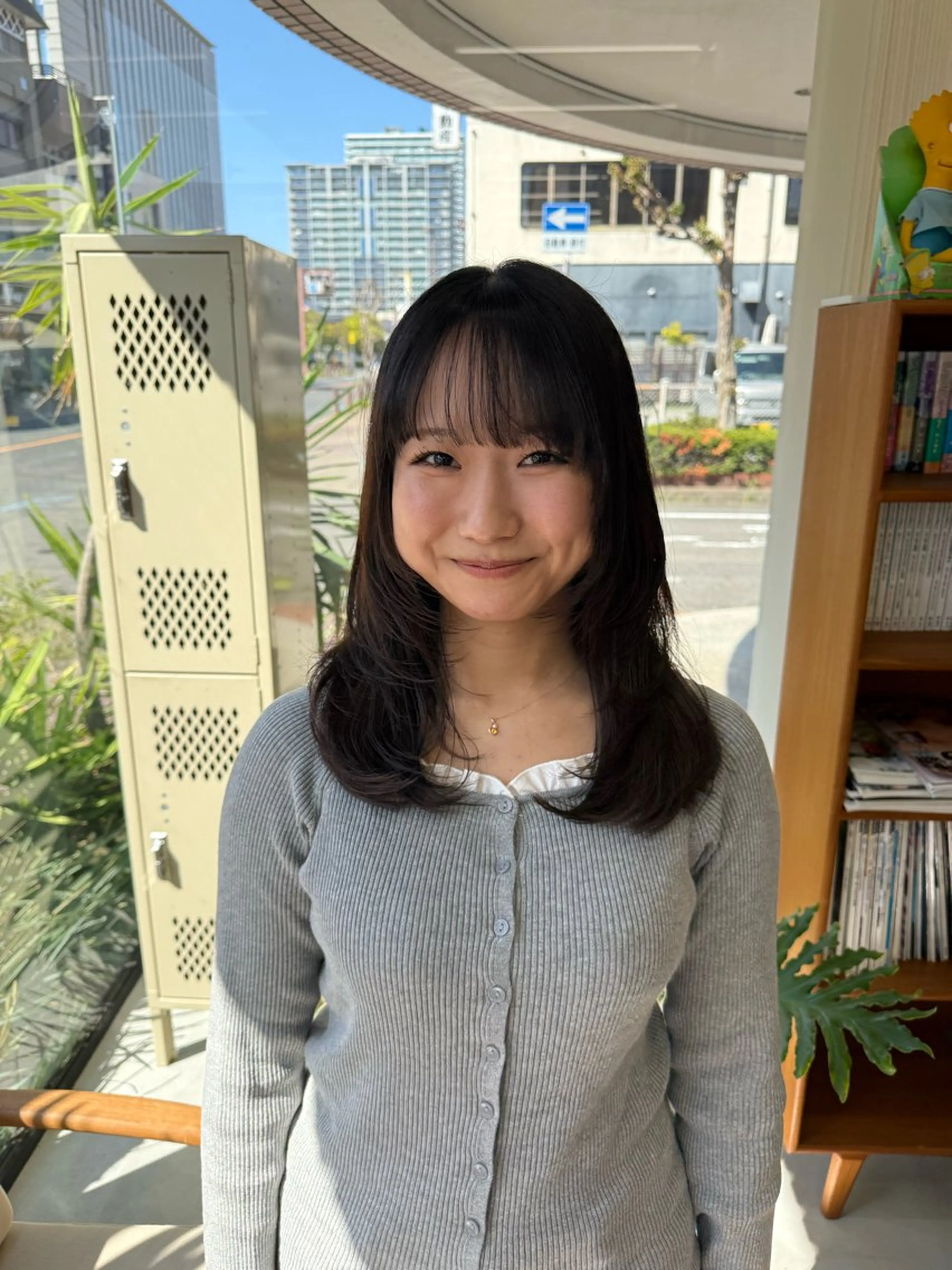 ミディアム レイヤーカット カット まなみ/ PORT SALONのヘアスタイル