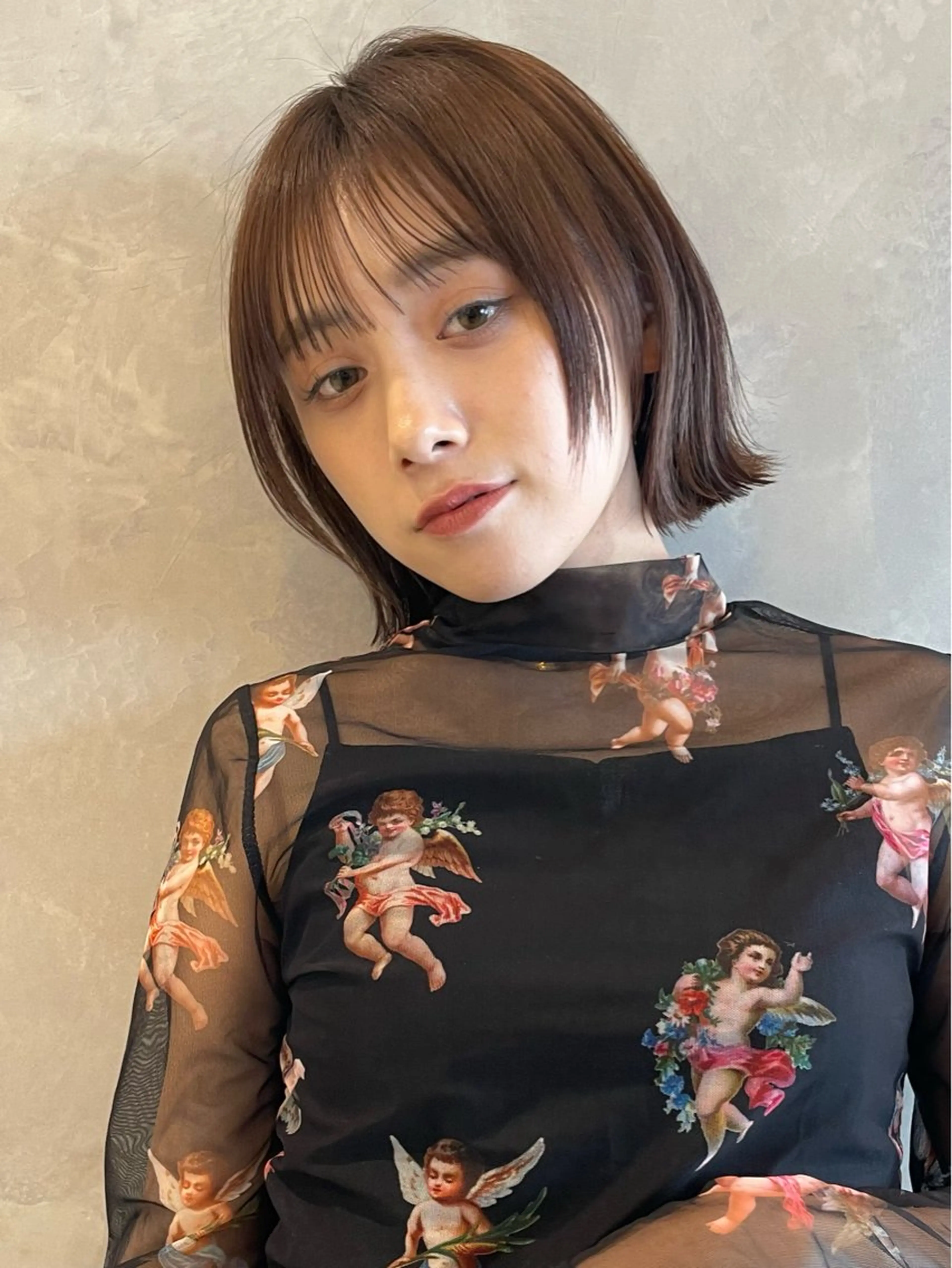 ミディアム ボブレイヤー ボブ くびれヘア 顔まわりレイヤー 髪質改善 ボブ/デザインカラー /表参道/新井美有紀のヘアスタイル