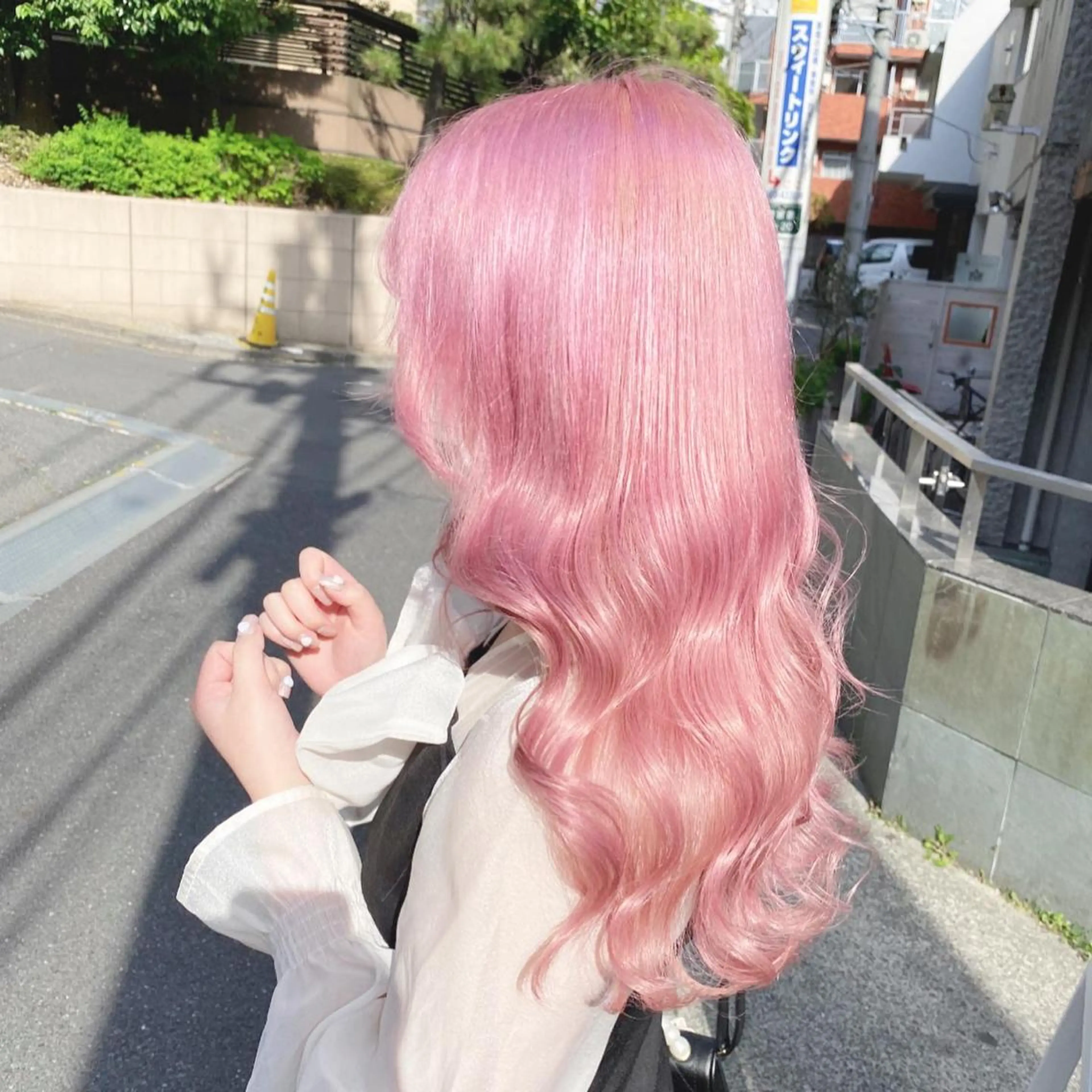 セミロング カラー ヘアアレンジ アッシュ アッシュグレー アッシュグレージュ バレイヤージュ ミストバング ヘアカラー トリートメント TAKUMAブリーチ /切りっぱなし🪽のヘアスタイル