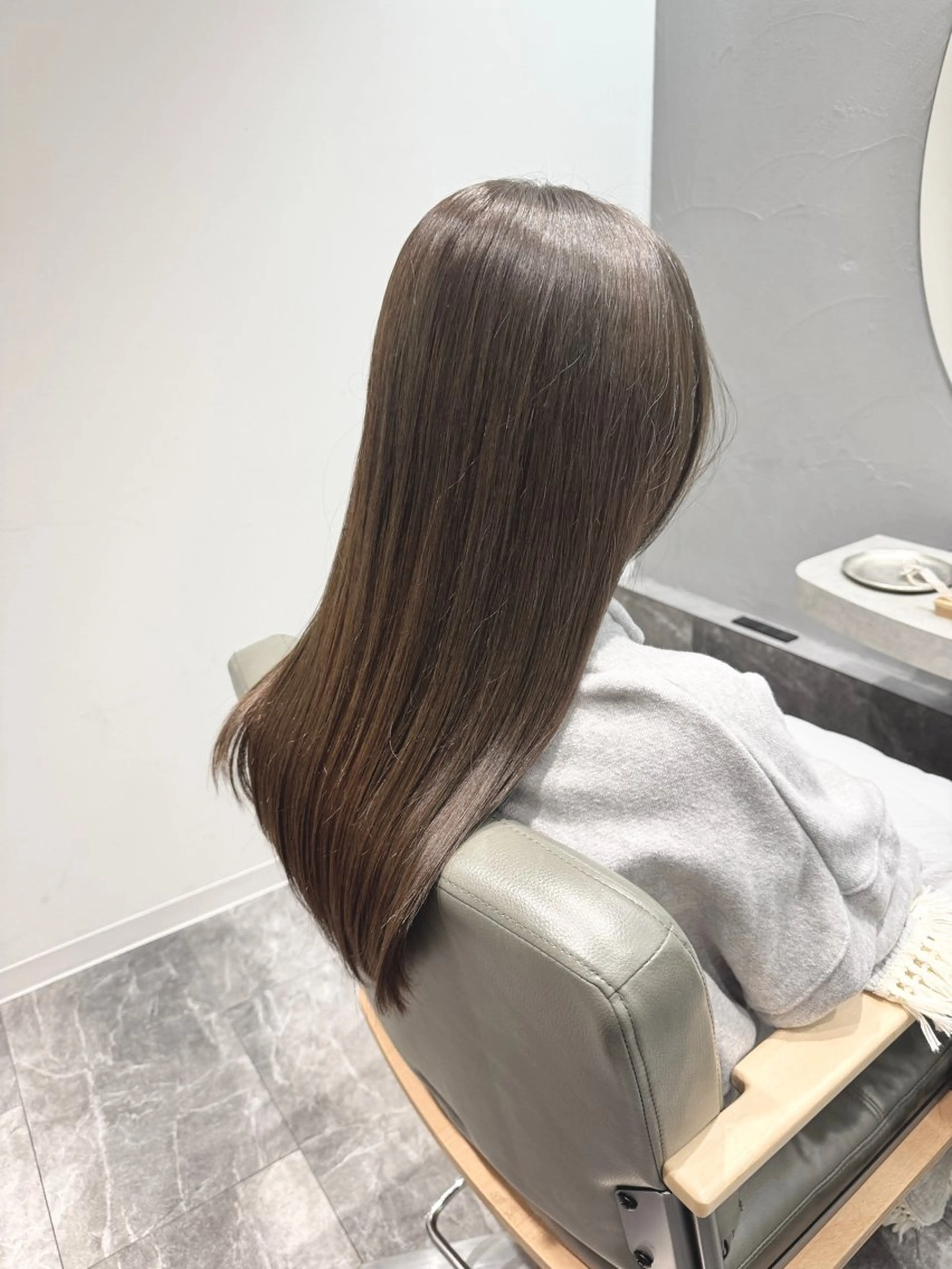 カラー ベージュカラー オリーブベージュ ヘアカラー トリートメント ヘッドスパ 吉田 空 (POANA.)のヘアスタイル