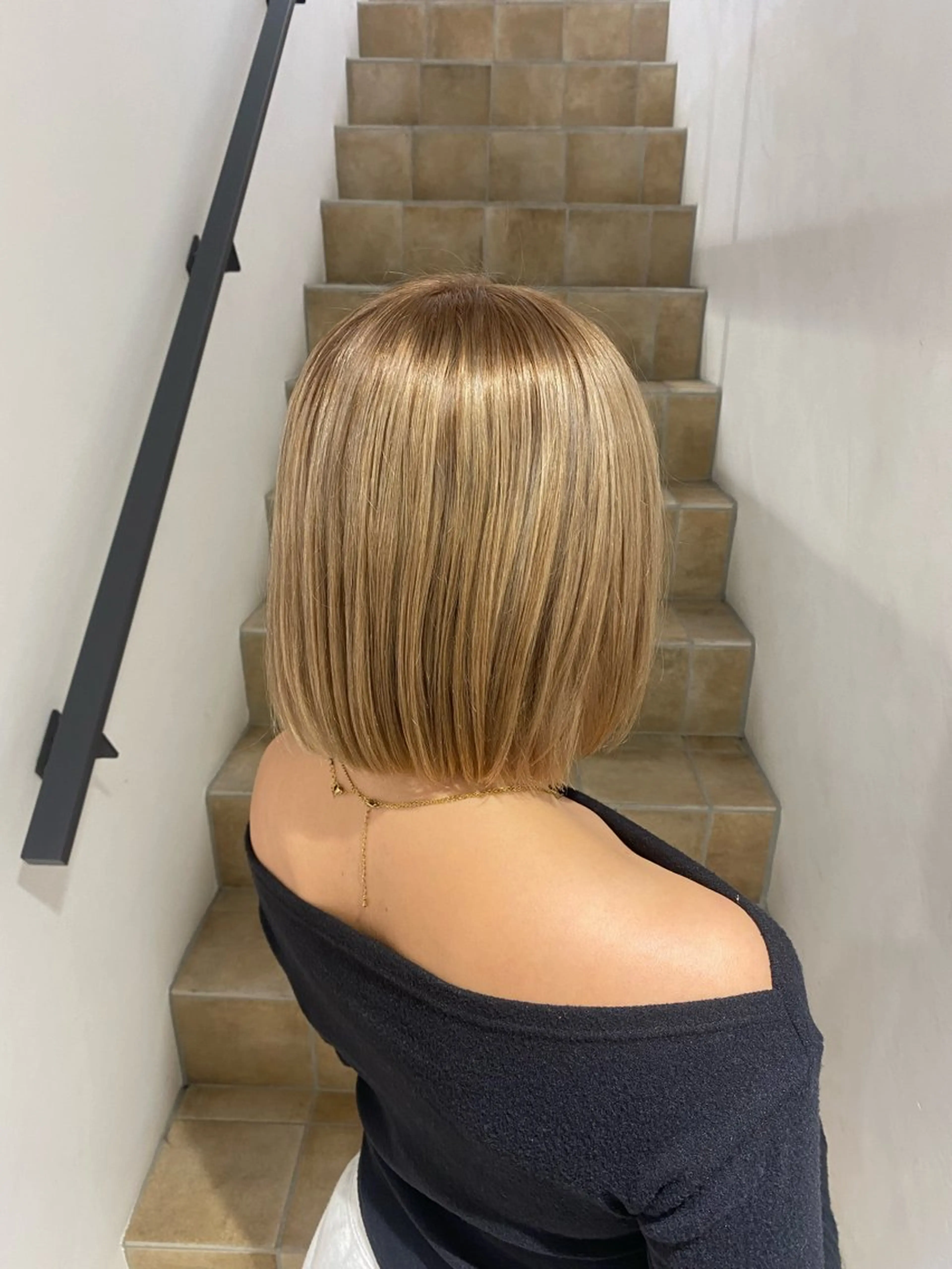 平日or日曜日限定【レディース限定】ケアブリーチリタッチ+オンカラー＋Aujua2stepトリートメントの写真