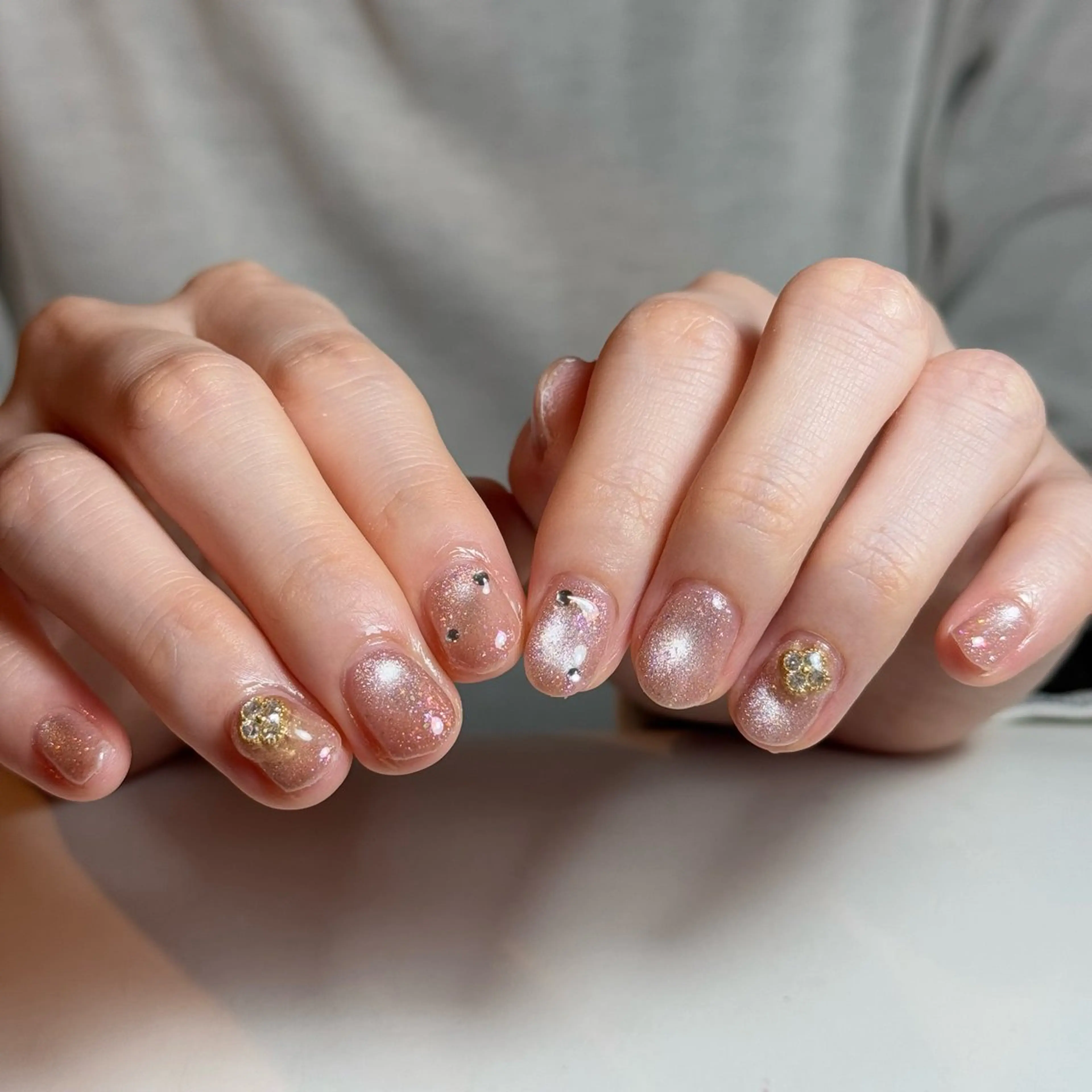 ネイル チークネイル フレンチネイル グラデーション キラキラネイル 韓国ネイル ハンドネイル Risa_ Nailのネイルデザイン