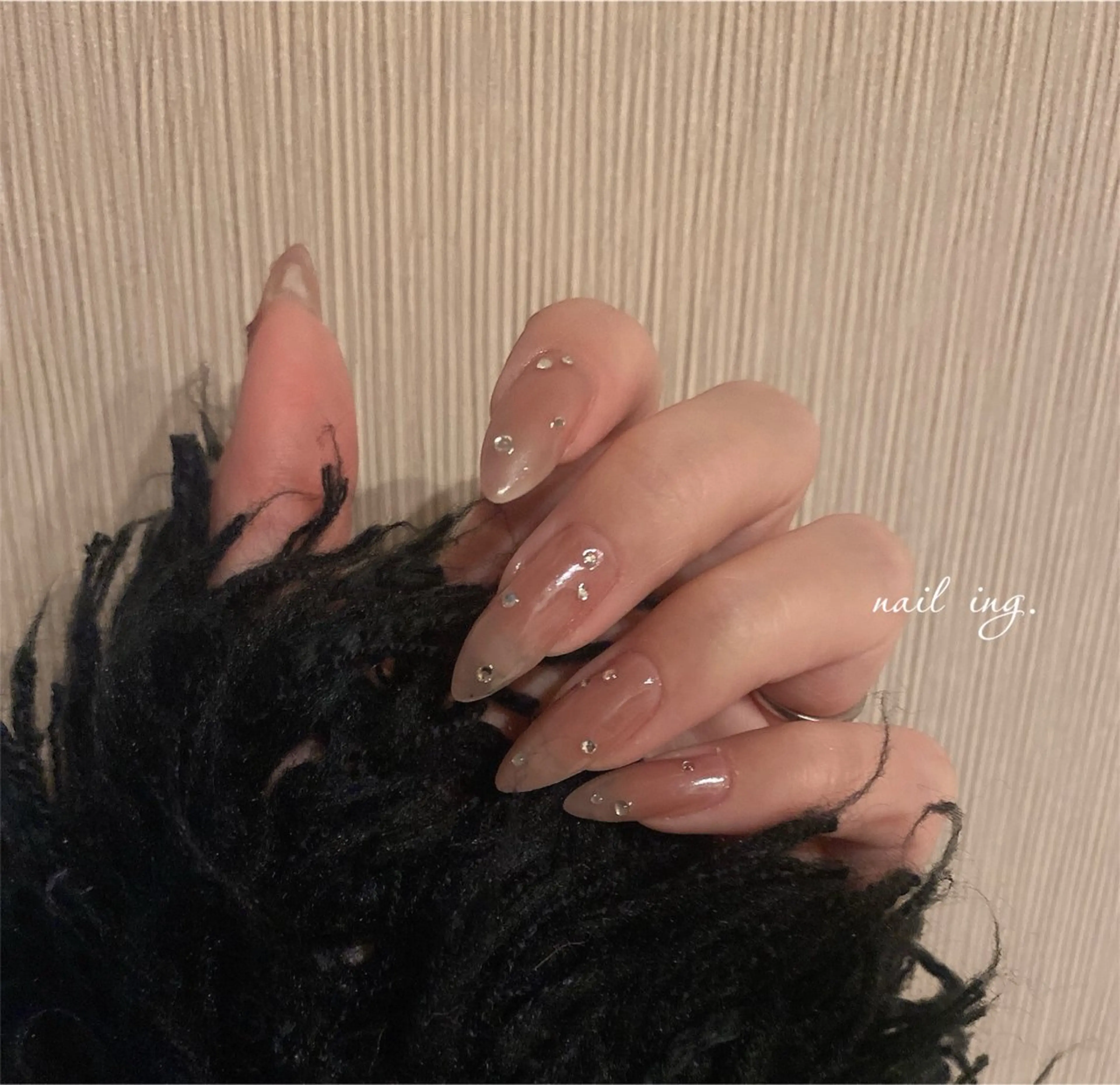 ネイル オーロラネイル シンプルネイル ｉｎｇ .のネイルデザイン