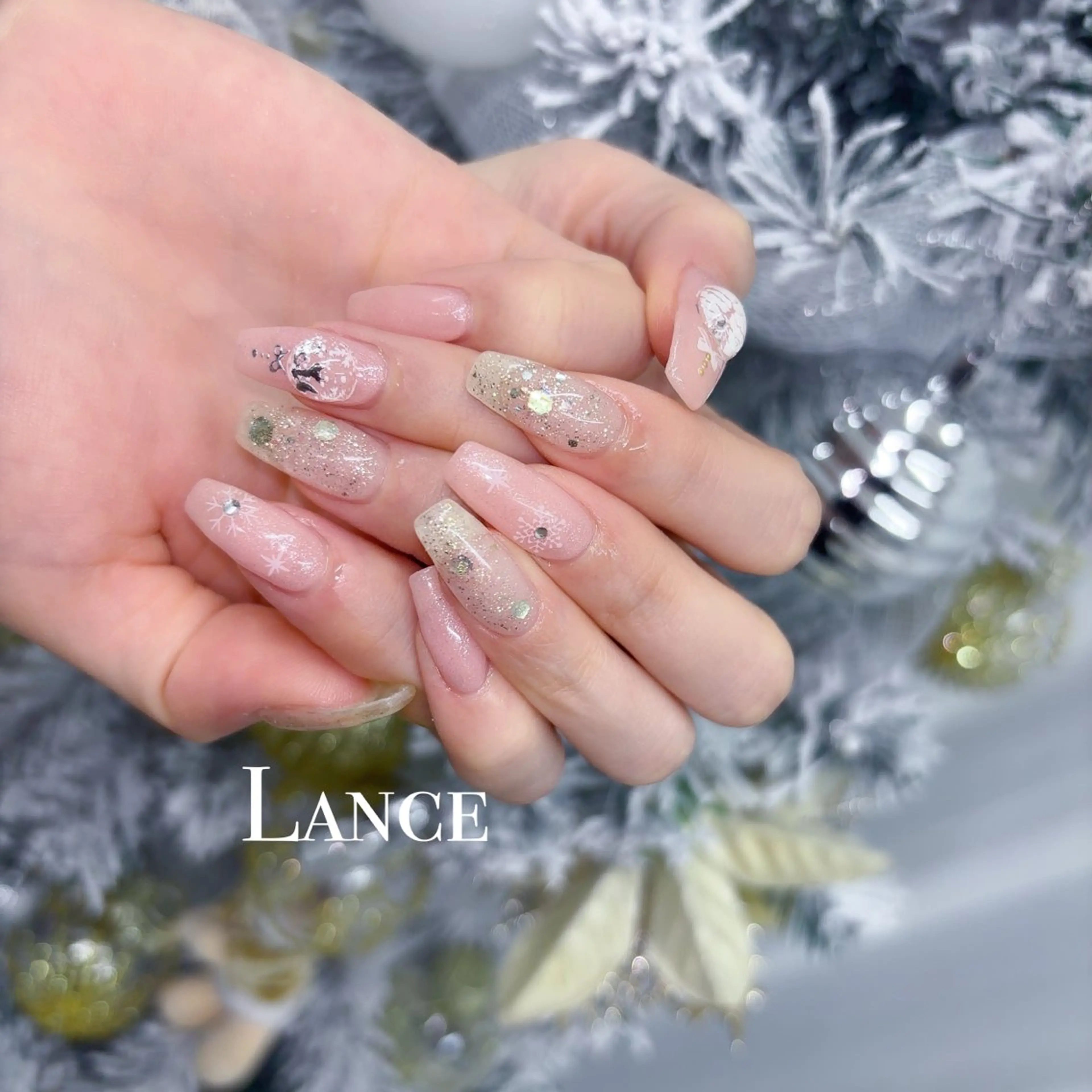 ネイル オーロラネイル フットネイル フレンチネイル ガラスフレンチ 氷ネイル・うるうるネイル ハンドネイル Lance nailのネイルデザイン