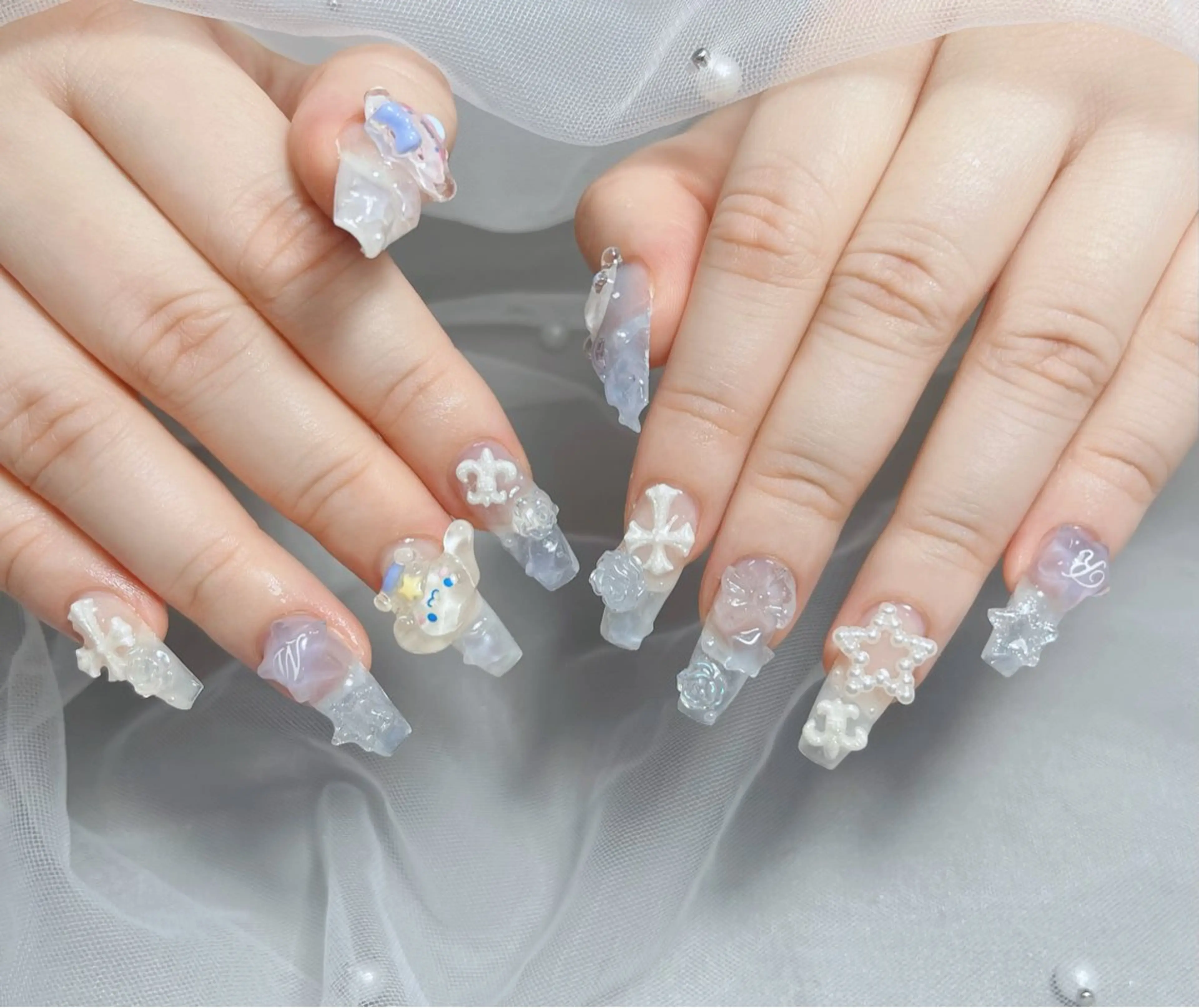 ネイル オーロラネイル クリアネイル フラッシュネイル ジェルネイル グラデーション Amee Nail Salonのネイルデザイン
