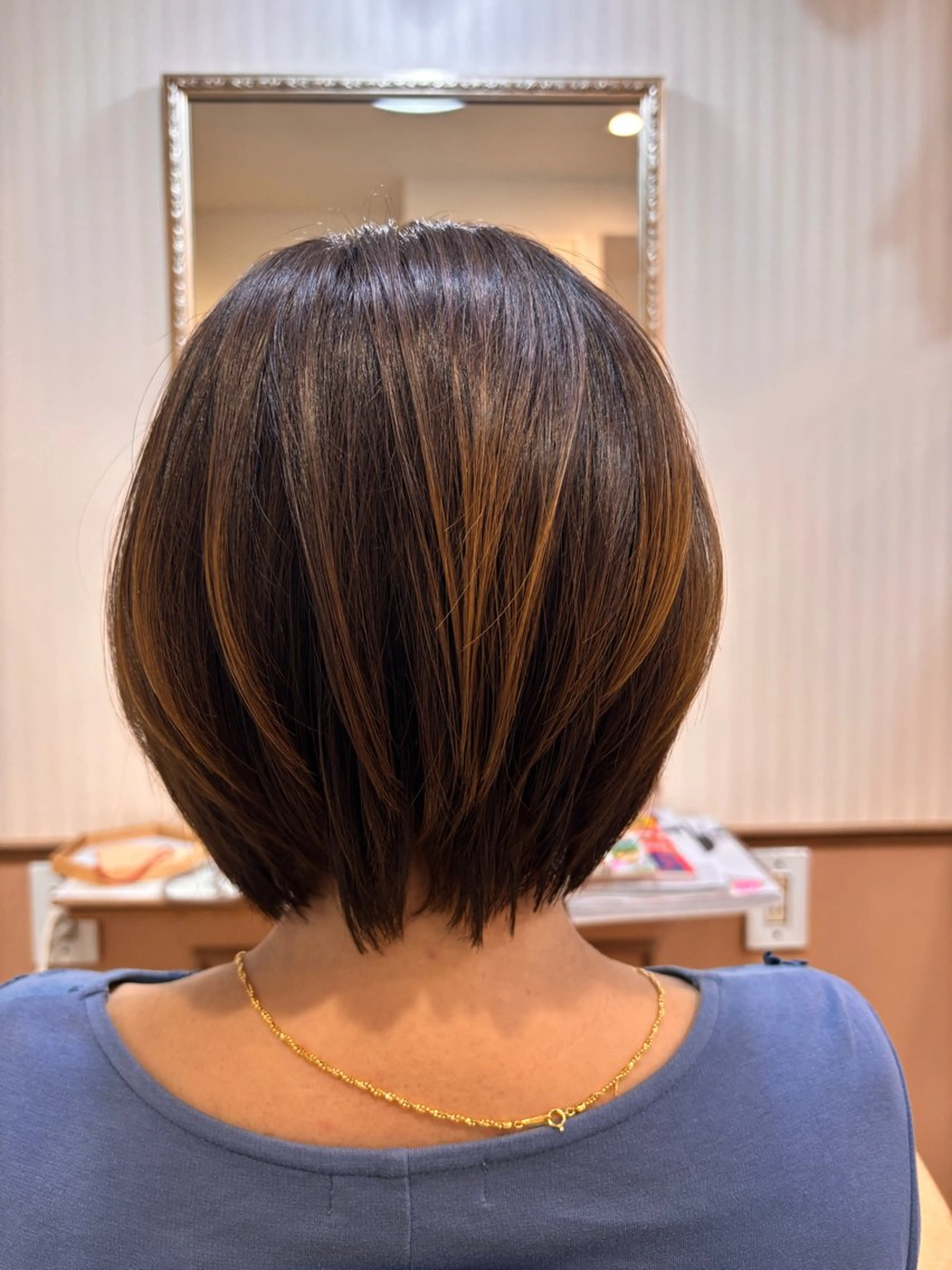 ショート 吉井 愛のヘアスタイル