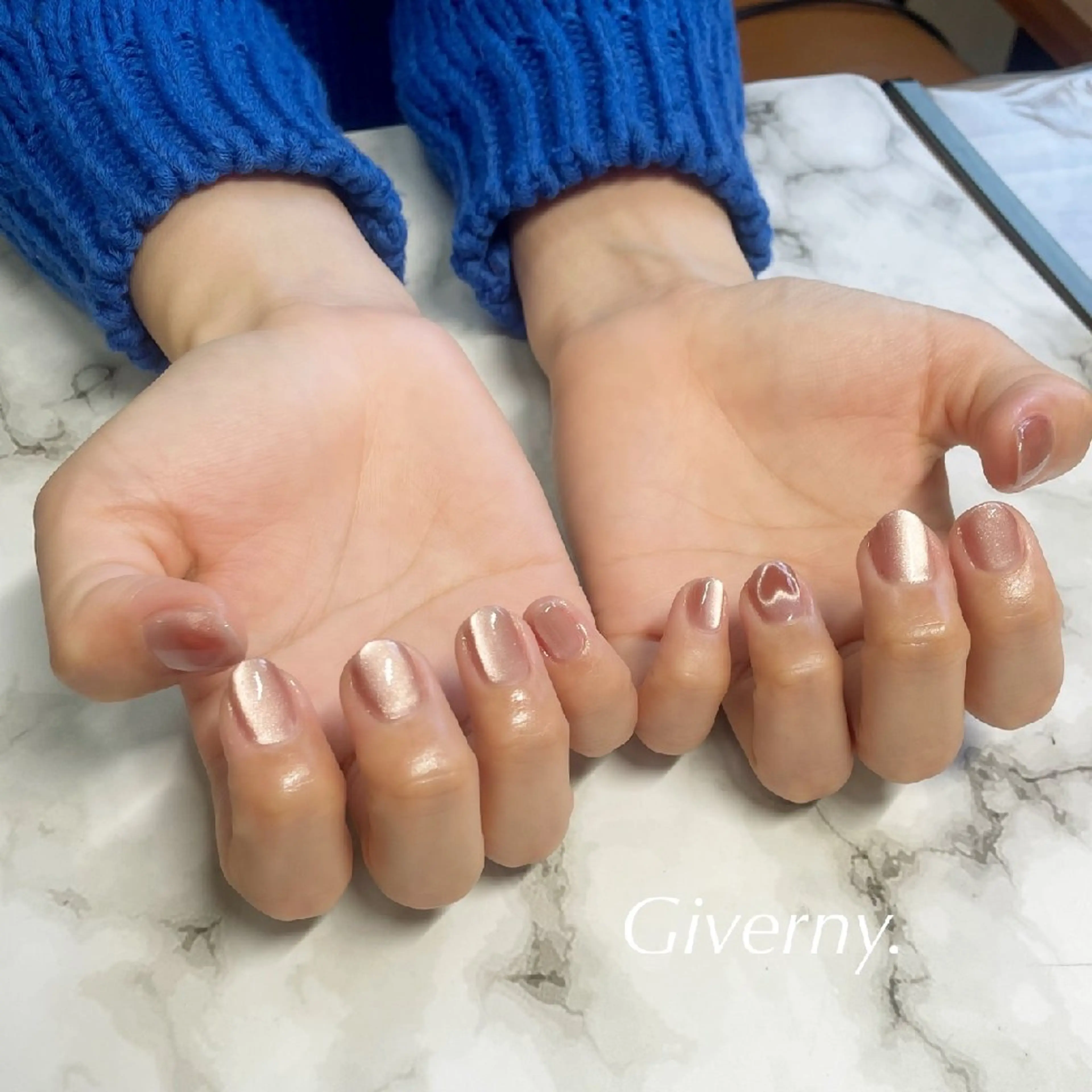 ネイル マグネットネイル ショートネイル ハンドネイル Giverny .のネイルデザイン