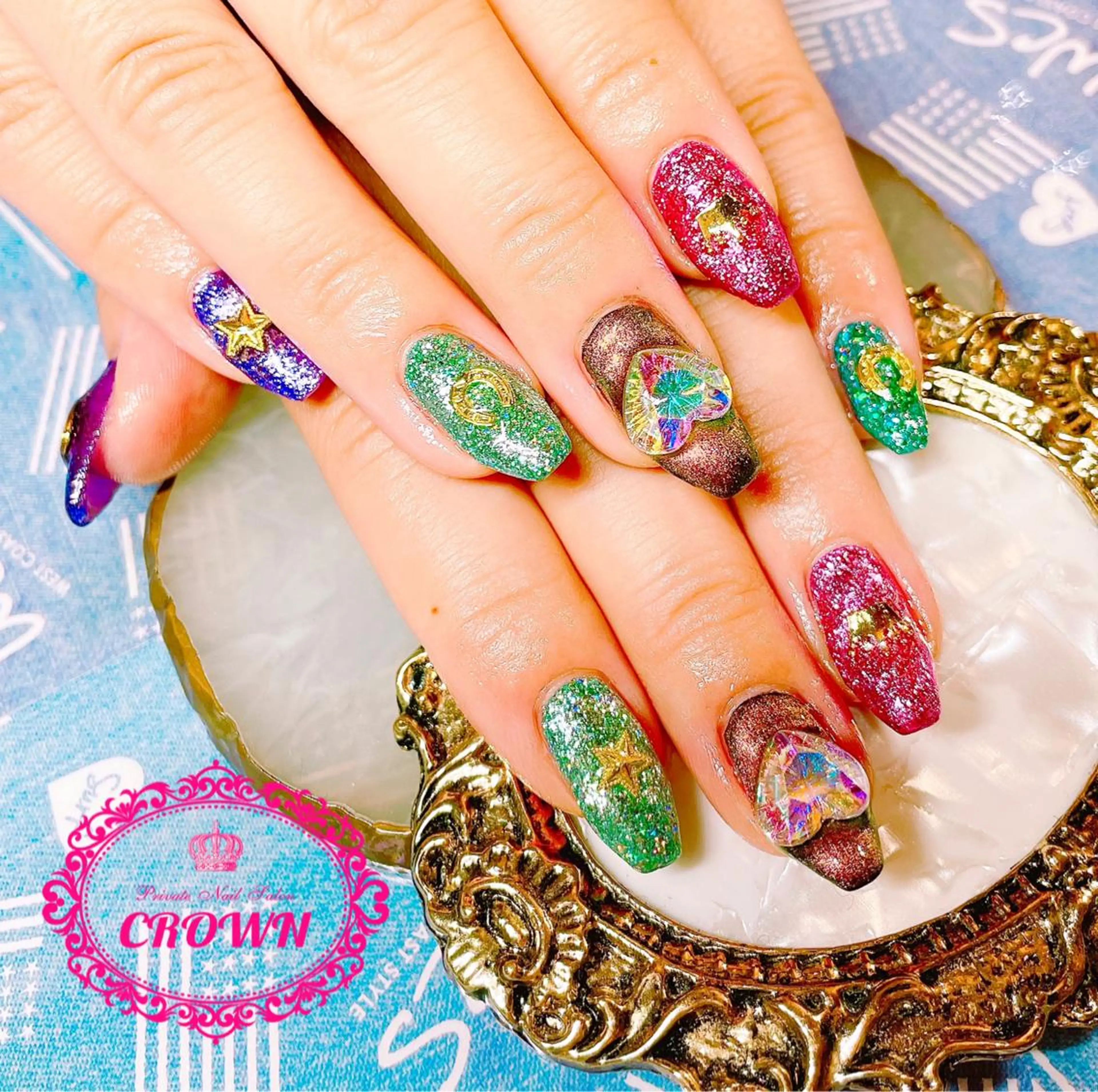 ネイル CROWN プライベートサロンのネイルデザイン