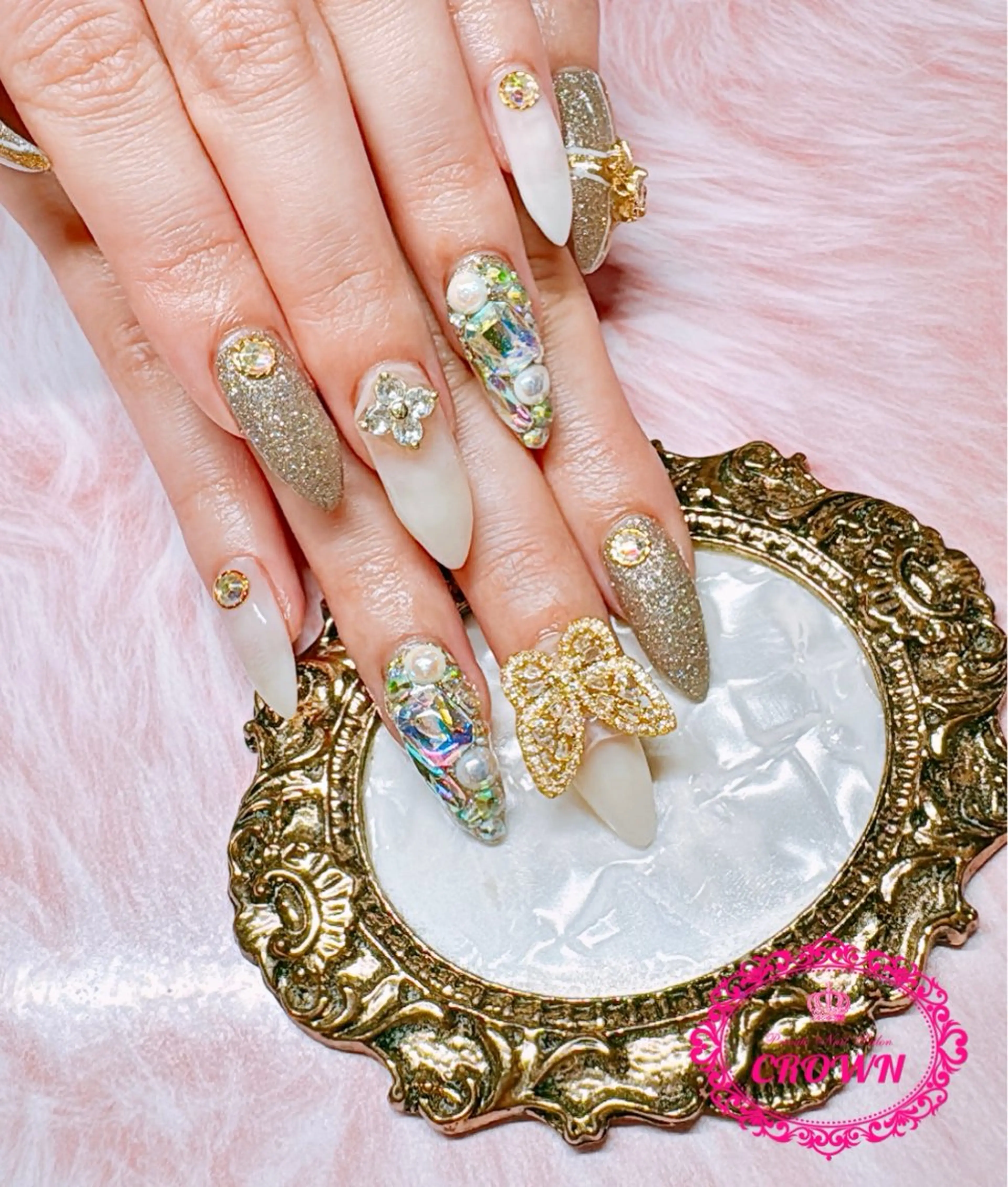 ネイル CROWN プライベートサロンのネイルデザイン