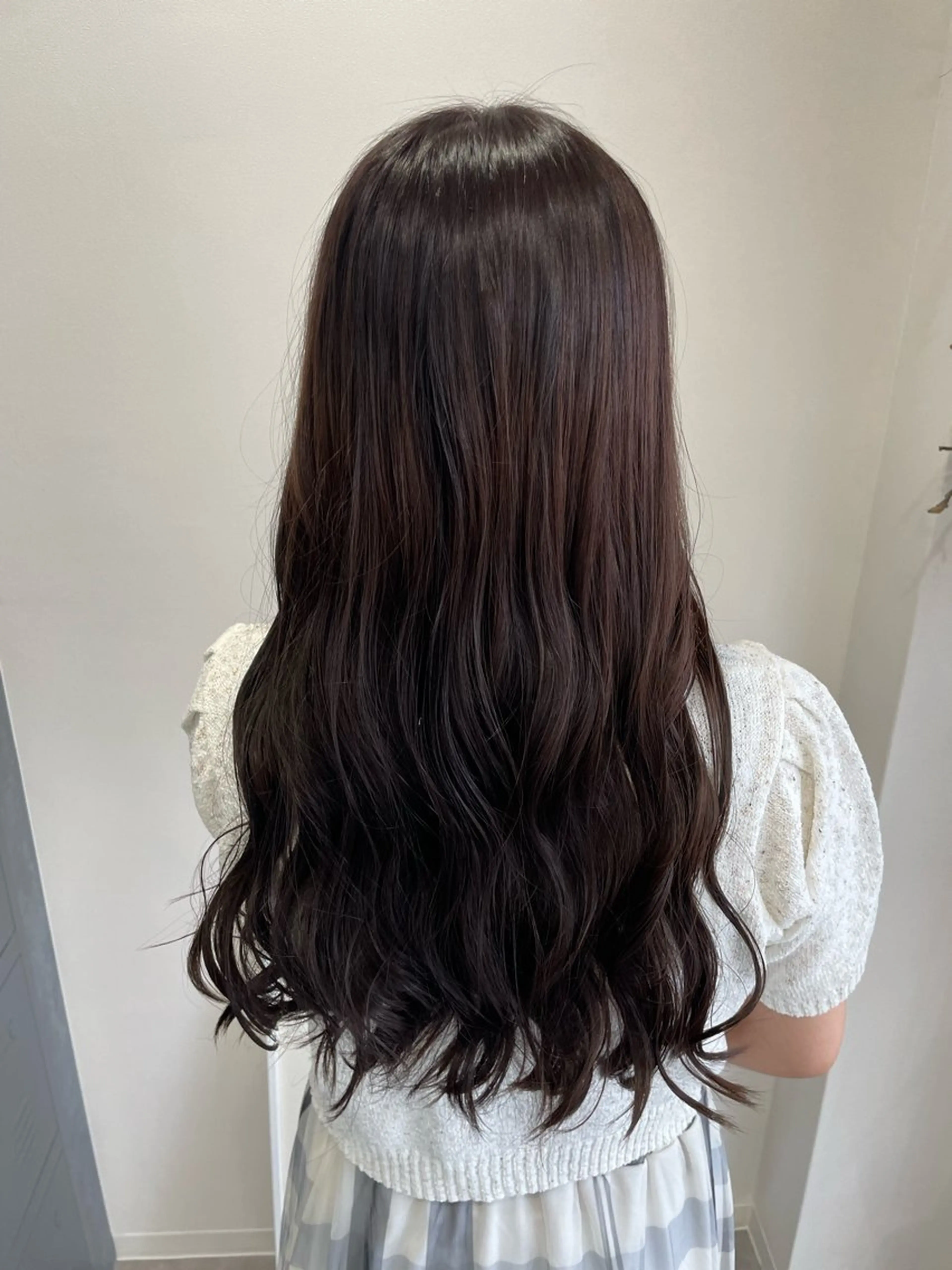 ロング カラー 新谷 結菜のヘアスタイル