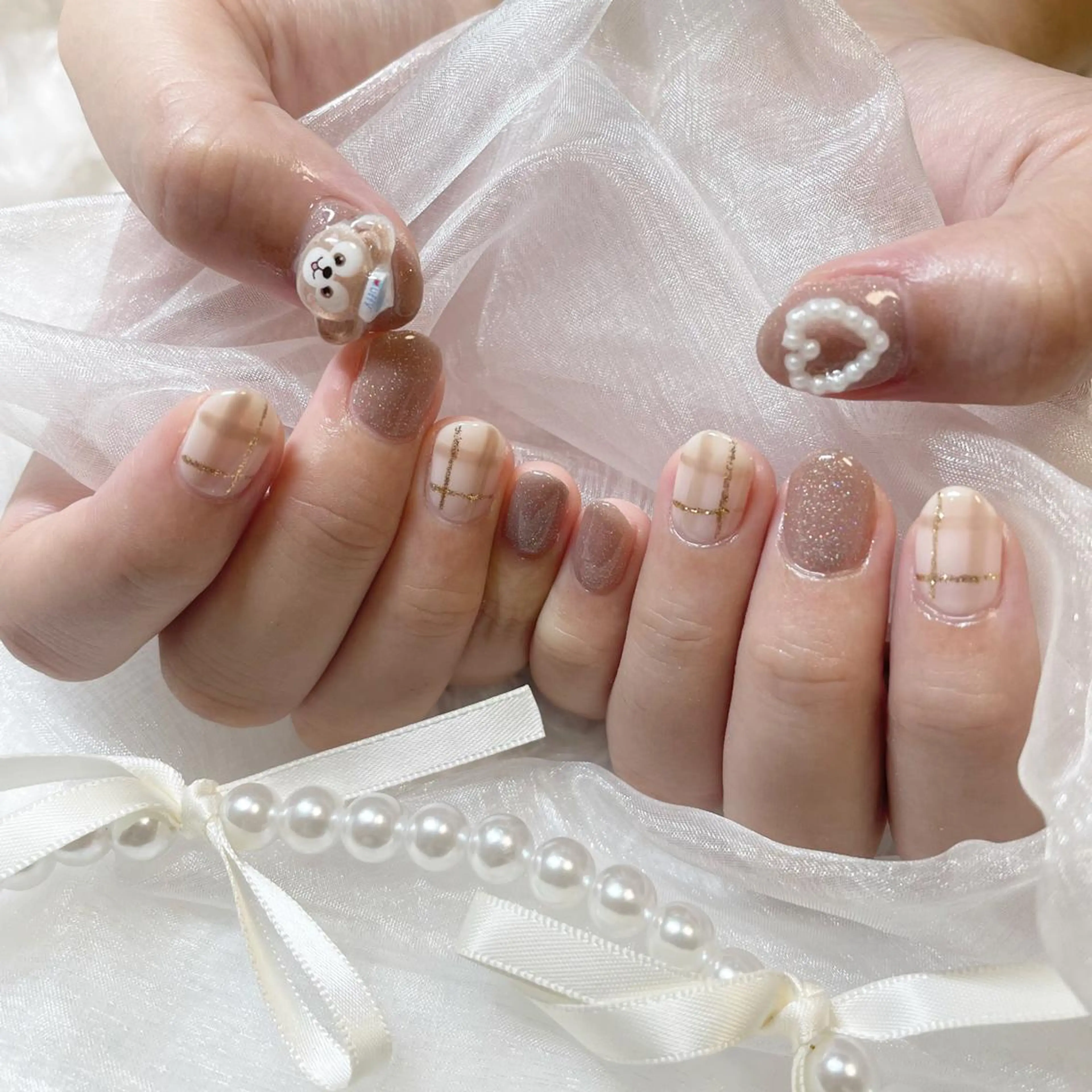 ネイル ジェルネイル 韓国ネイル 持ち込み ワンカラーネイル ワンホンネイル ハンドネイル fiore nail 🦋のネイルデザイン