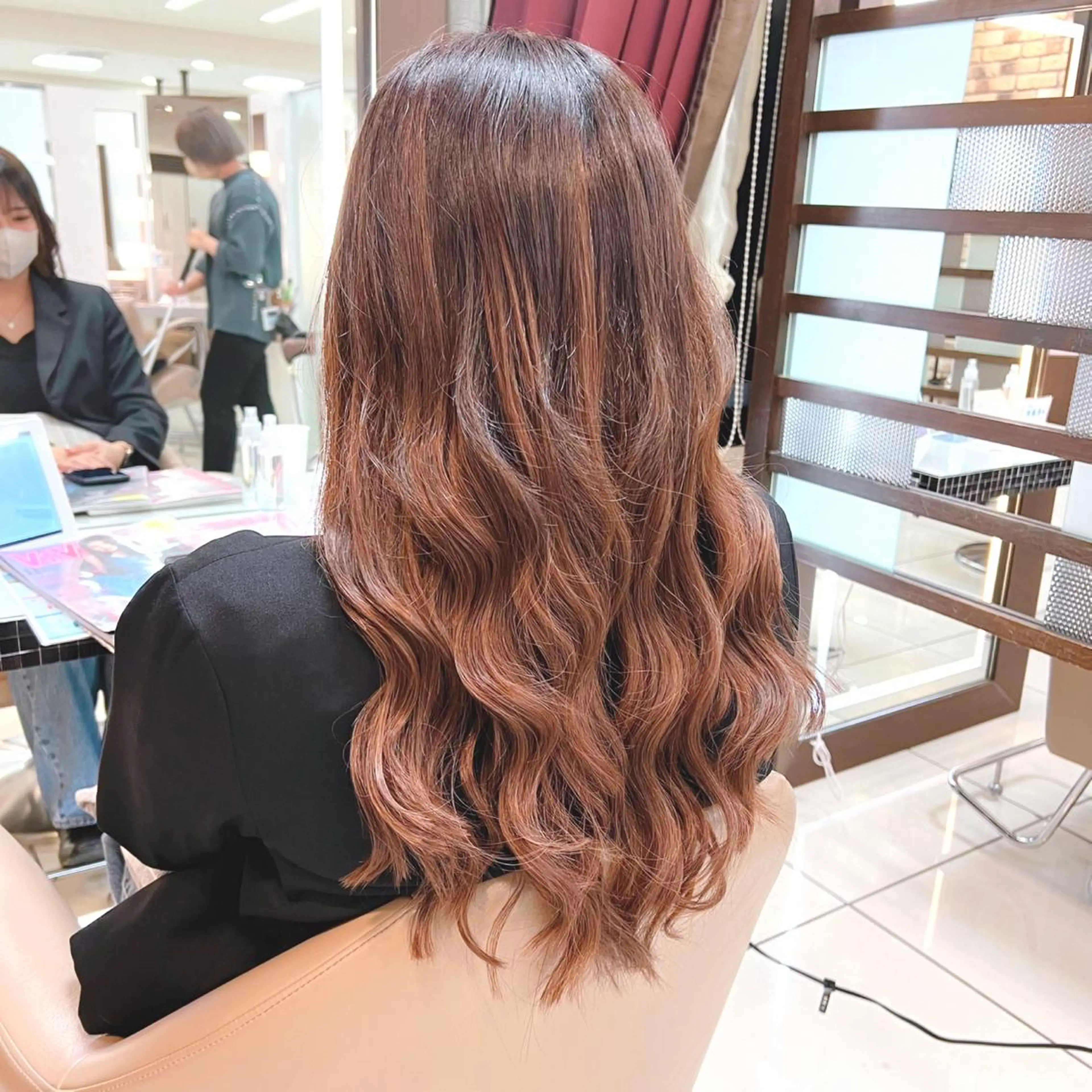 ロング カラー メンズ特化韓国ヘア シャドウパーマのヘアスタイル