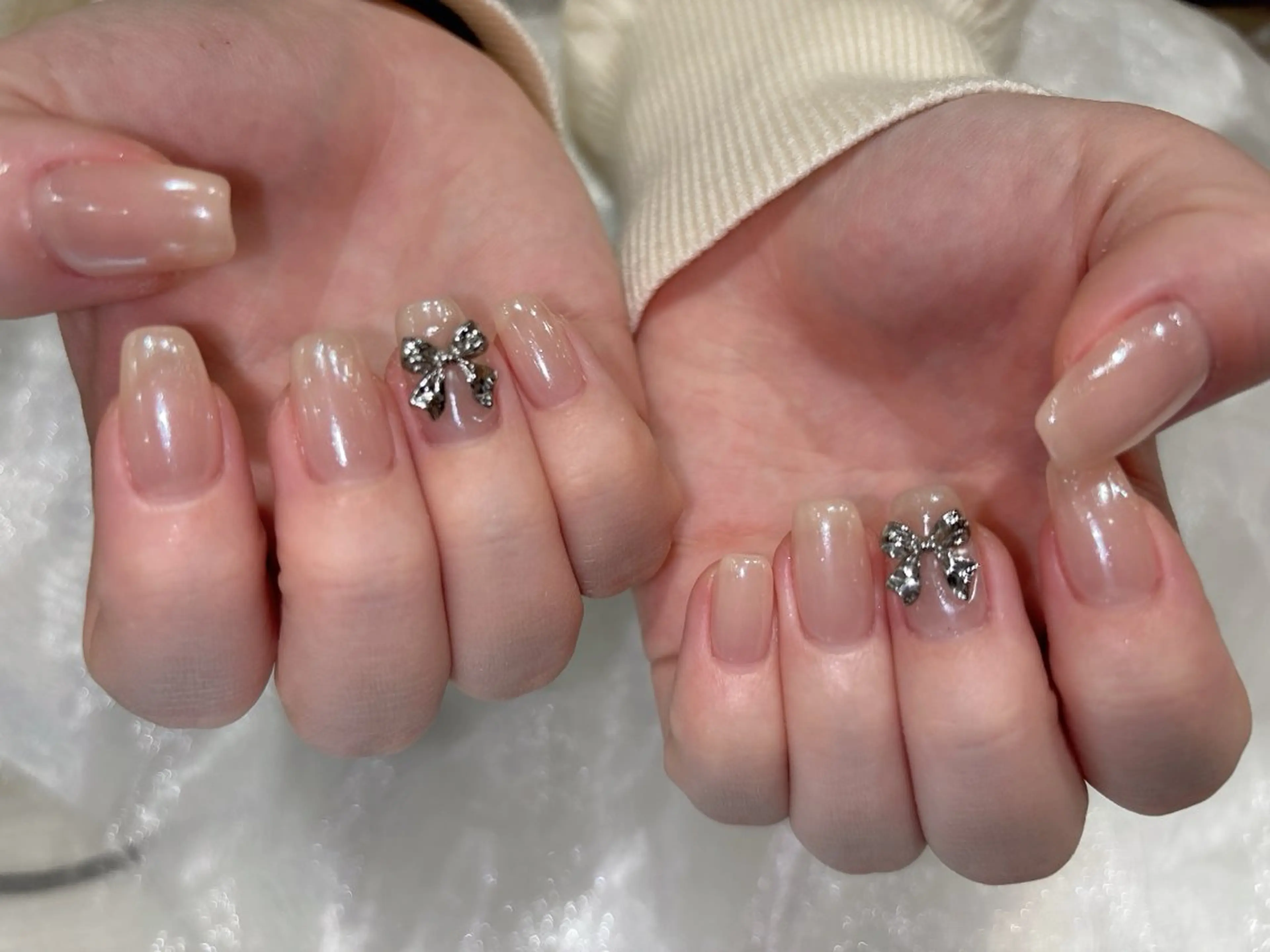 ネイル オーロラネイル フラッシュネイル リボン ハンドネイル #arl 豊田店　小島あいののネイルデザイン