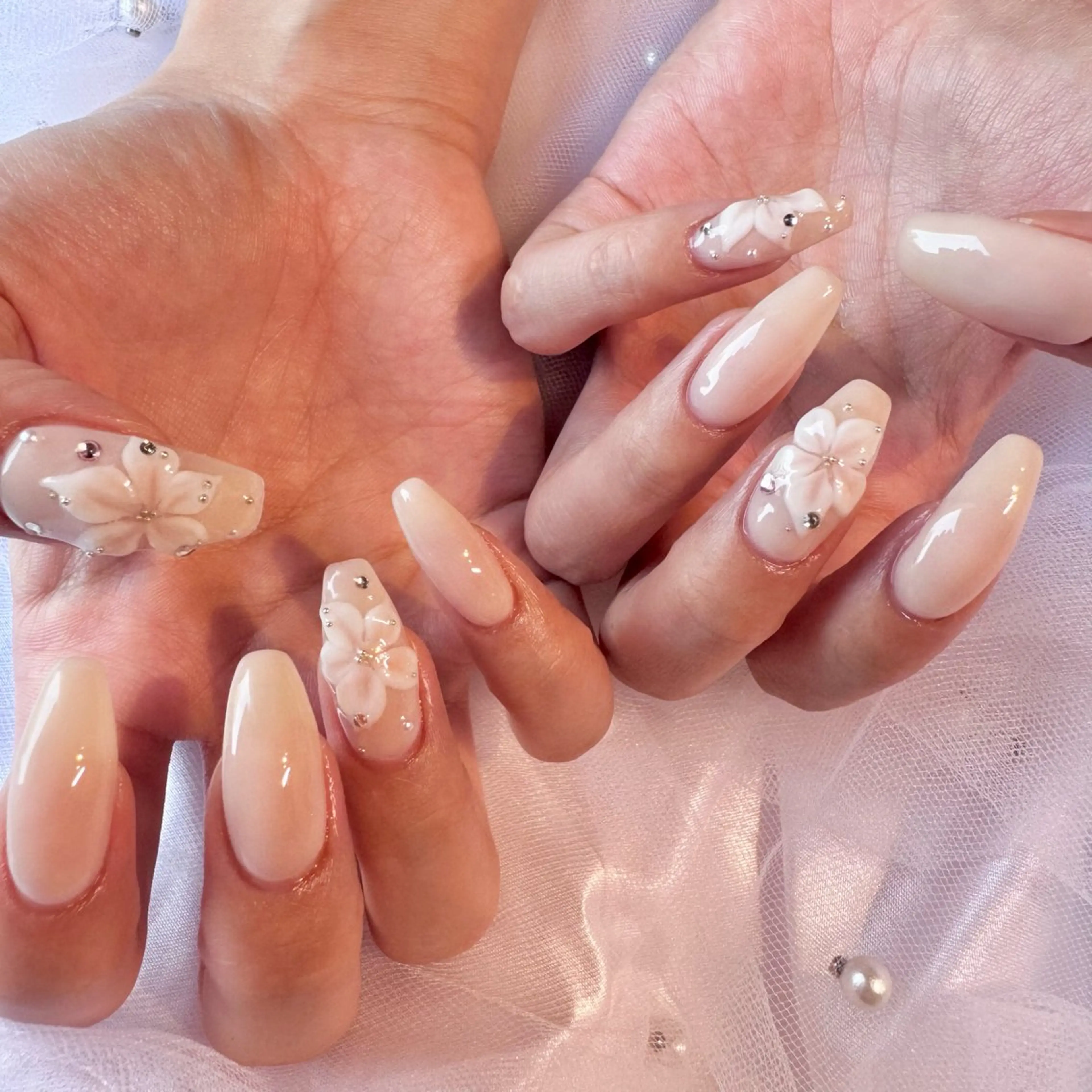 ネイル フラワーネイル ハンドネイル nail salon e'mu💐のネイルデザイン