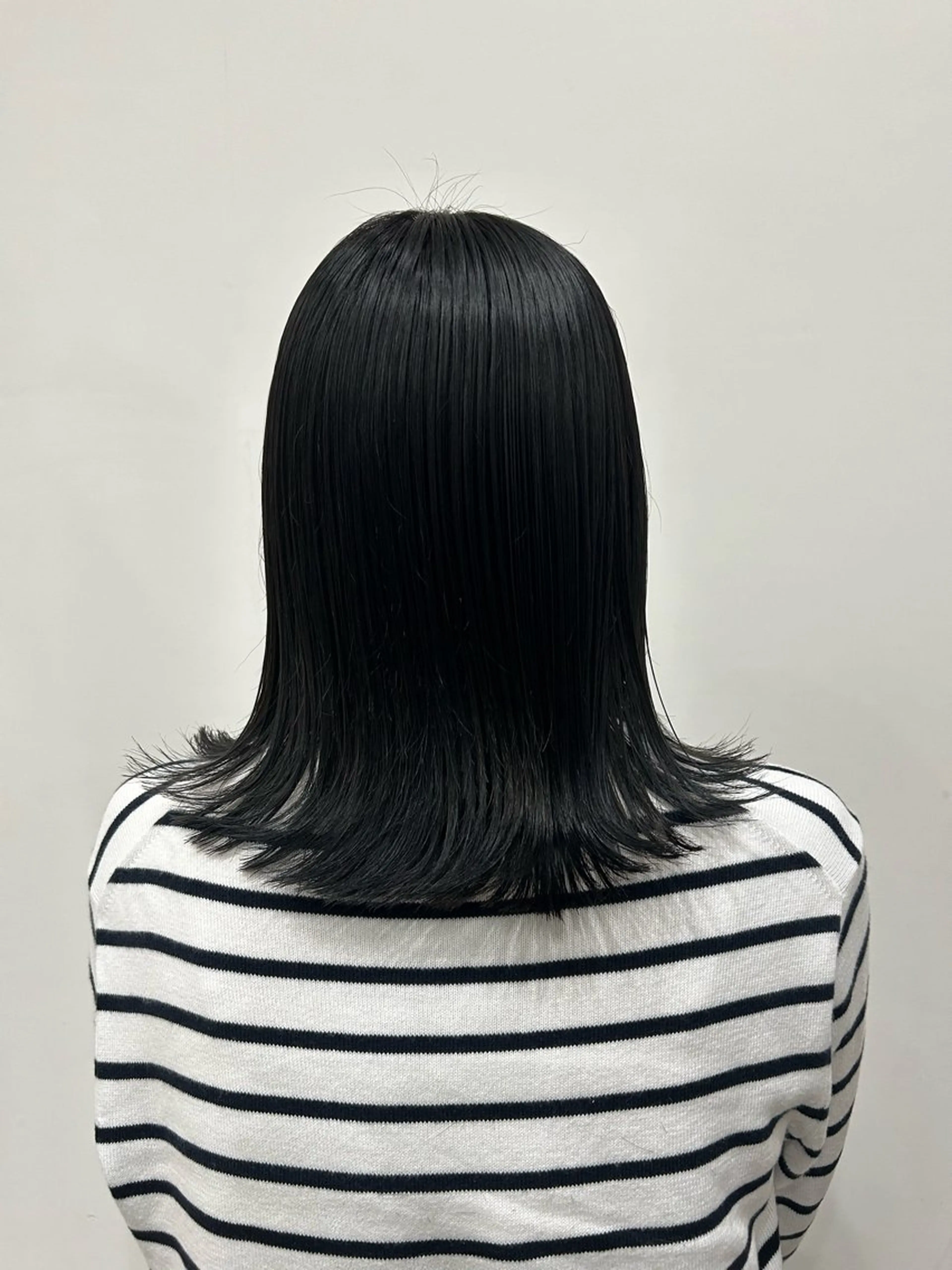 ミディアム カット 縮毛矯正 ヴァンキャトル 山口裕真のヘアスタイル