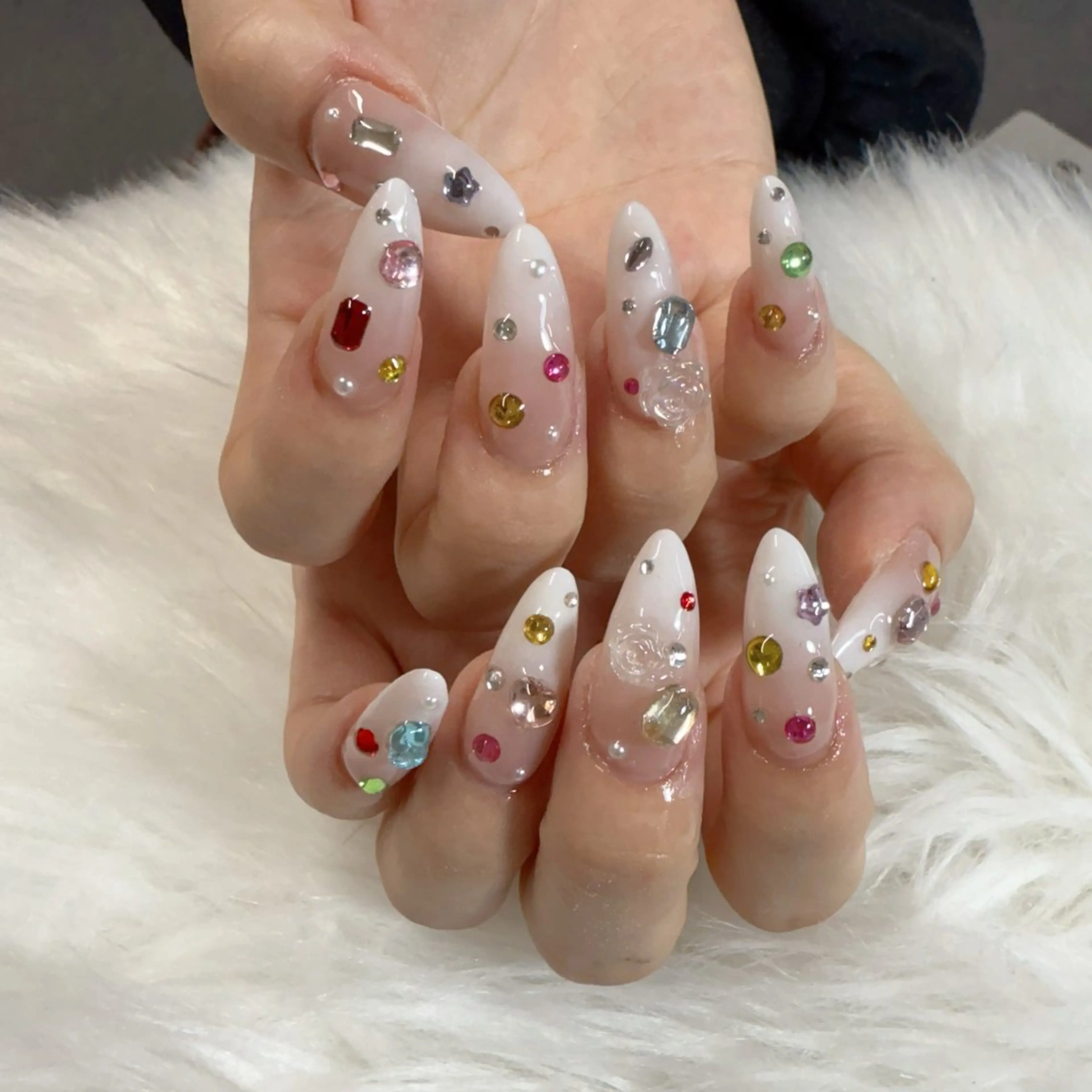 ネイル ハンドネイル 🎀nana🫧 ワンホンネイル🎀のネイルデザイン