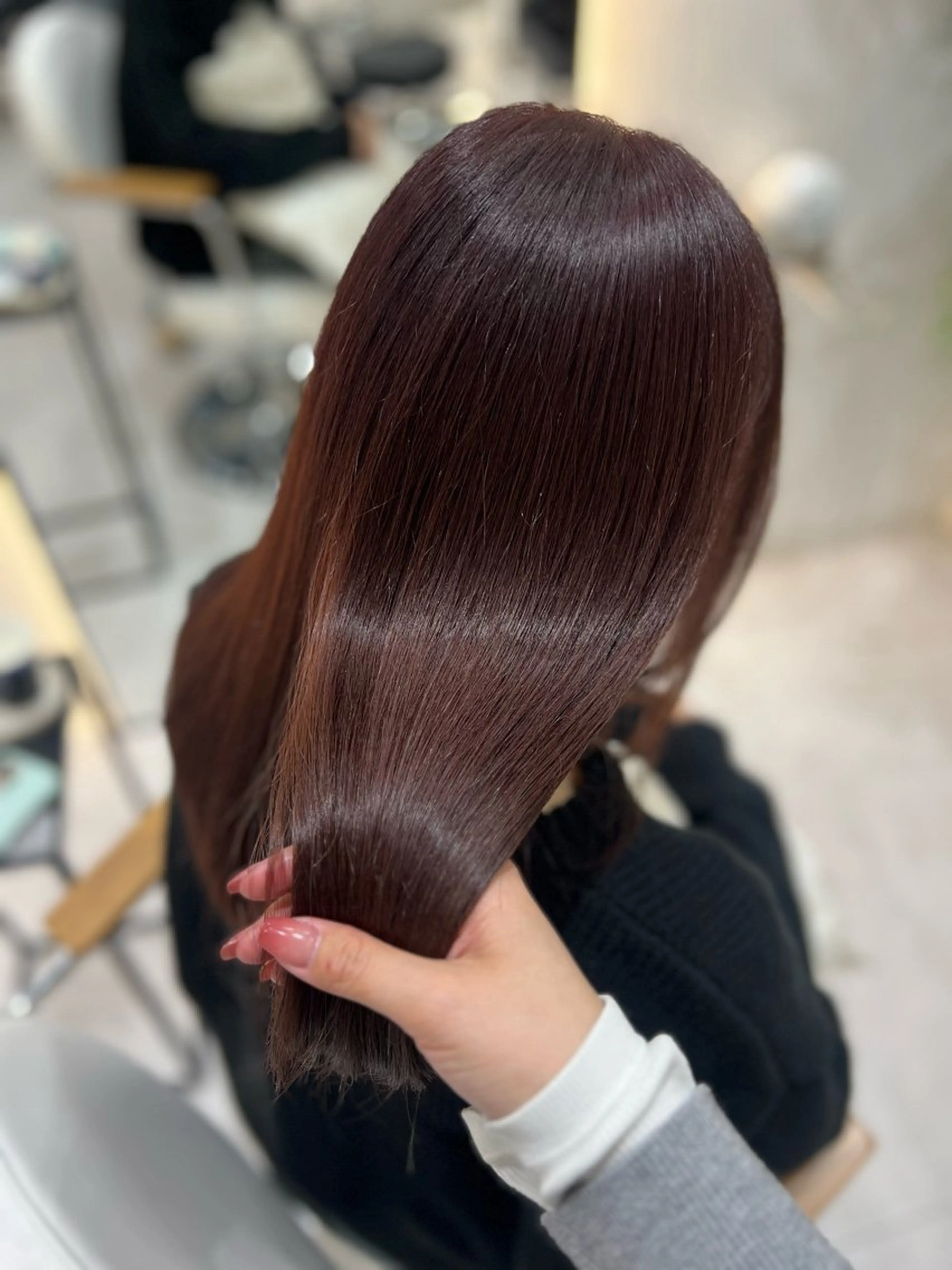 セミロング カラー Zina aimiのヘアスタイル