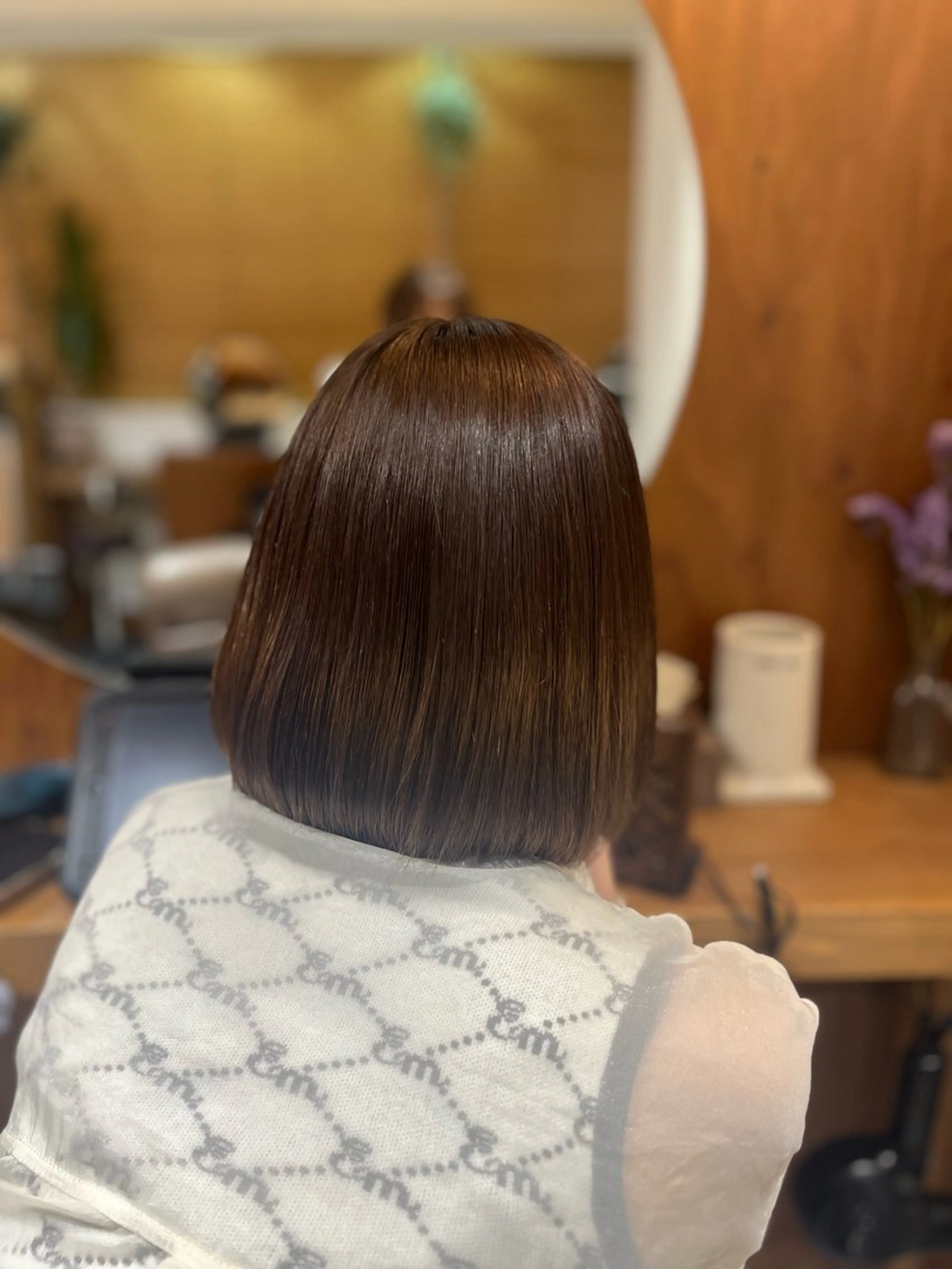 ミディアム カット 縮毛矯正 トリートメント 塩川ももこ/ 自然な縮毛矯正のヘアスタイル