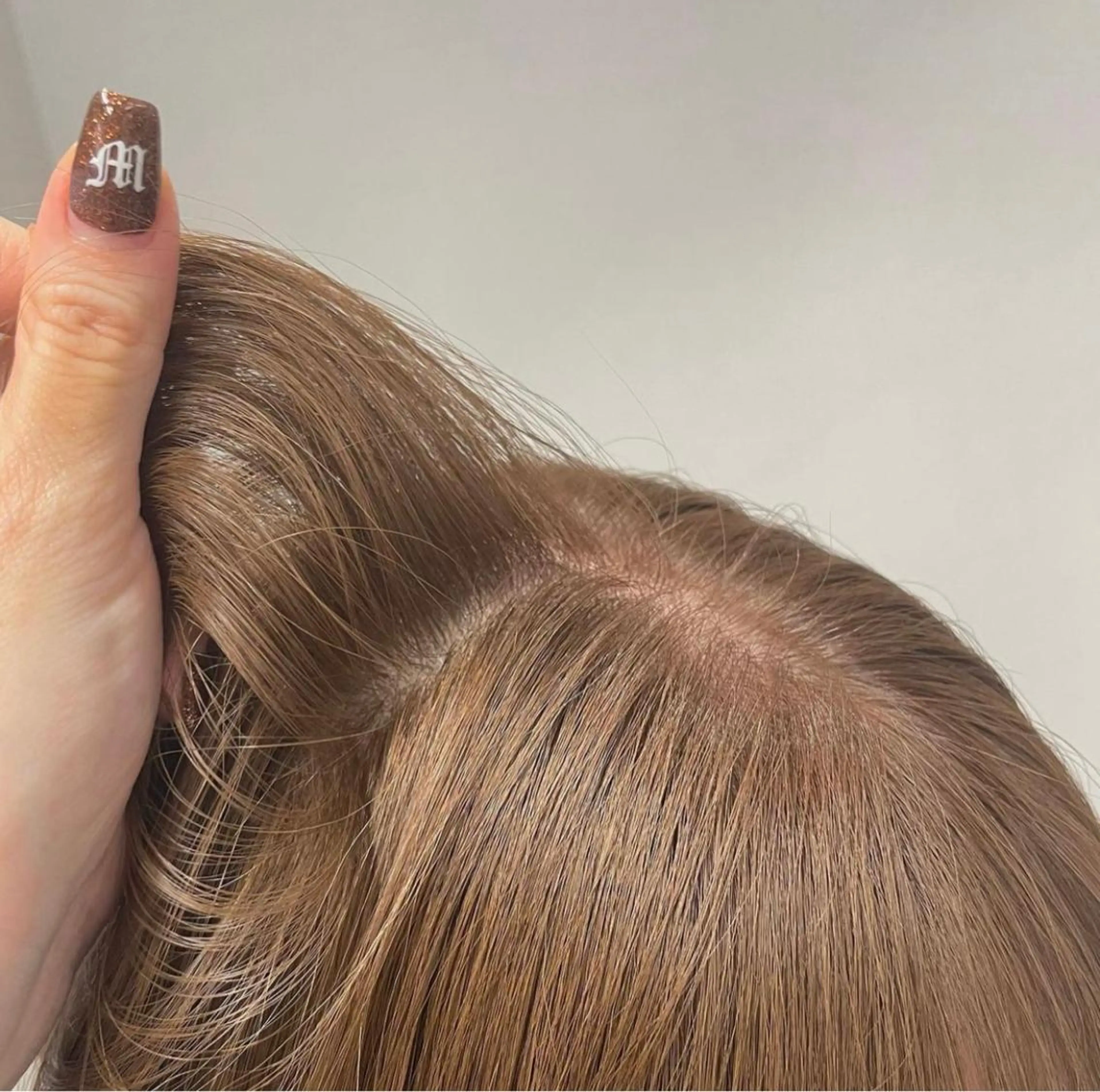 セミロング カラー レイヤーカット 韓国ヘアayameのヘアスタイル