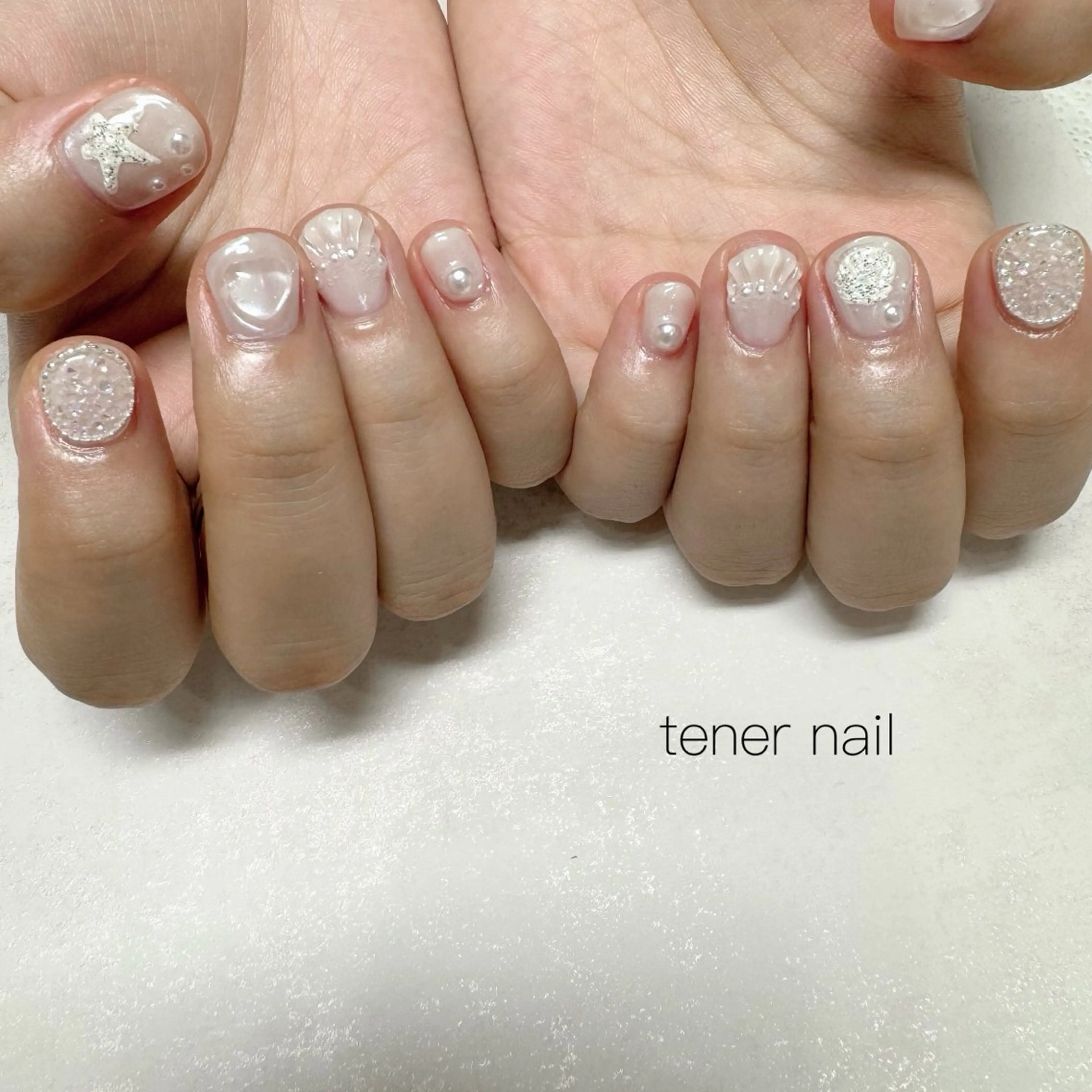 ネイル ホワイト ハンドネイル tener  nail  テネルネイル所属・テネルネイル tener nailのネイルデザイン