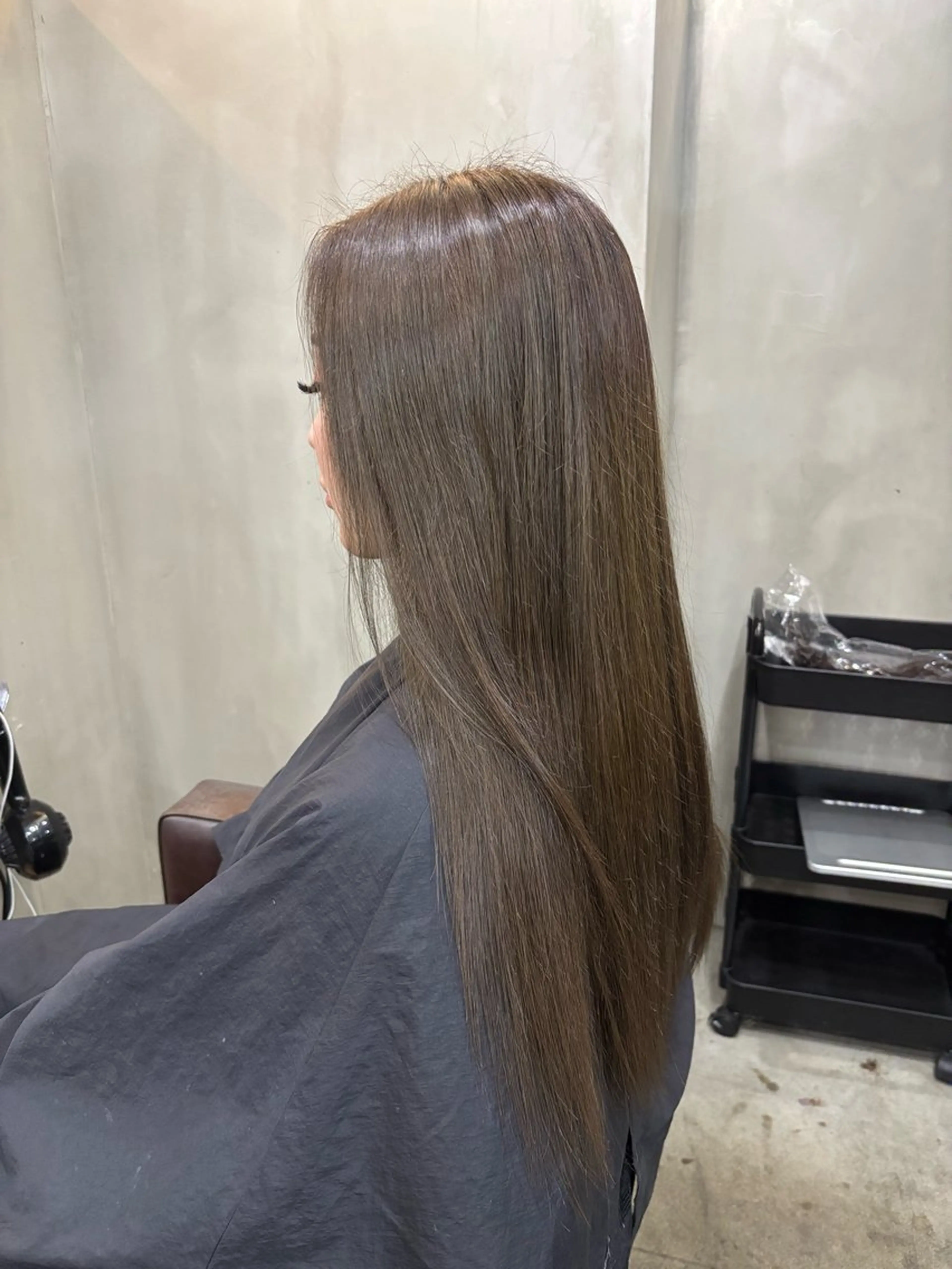 セミロング カラー ベージュカラー オリーブベージュ ヘアカラー 中園康 /カラー/ブリーチのヘアスタイル