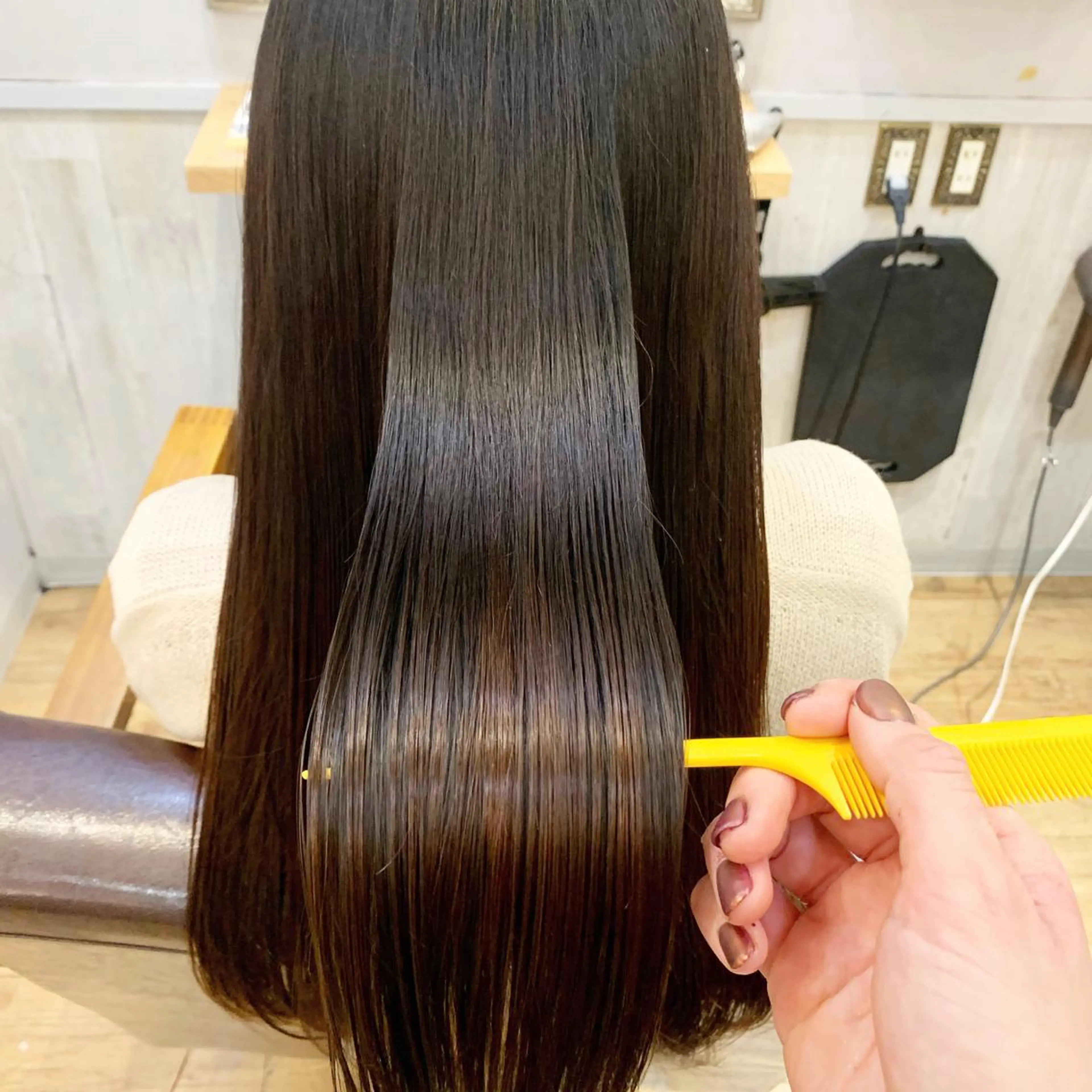 セミロング 髪質改善 トリートメント 淡色ふんわりhair 新宿satomiのヘアスタイル