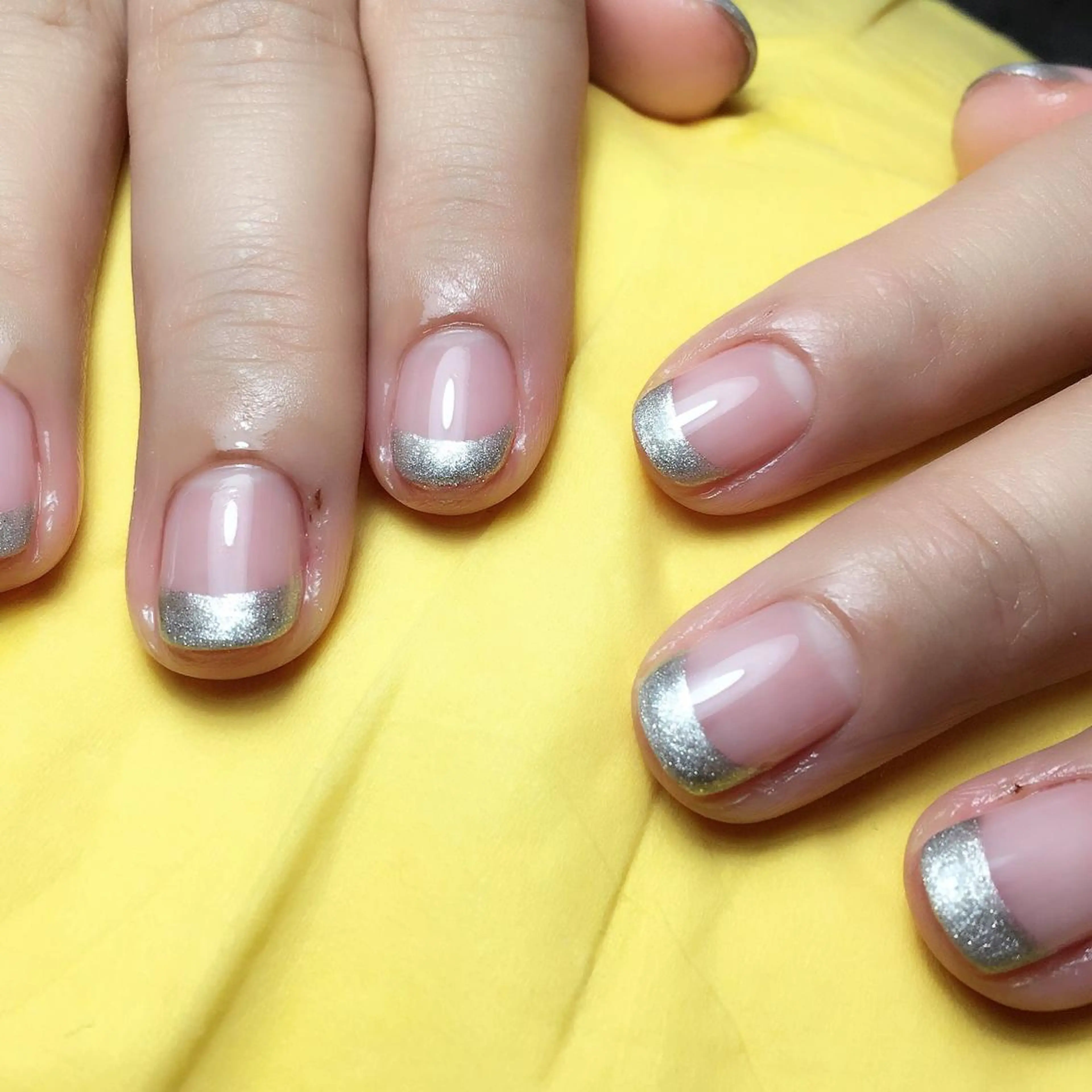ネイル フレンチネイル シルバー Nail salon viewt55☺︎のネイルデザイン