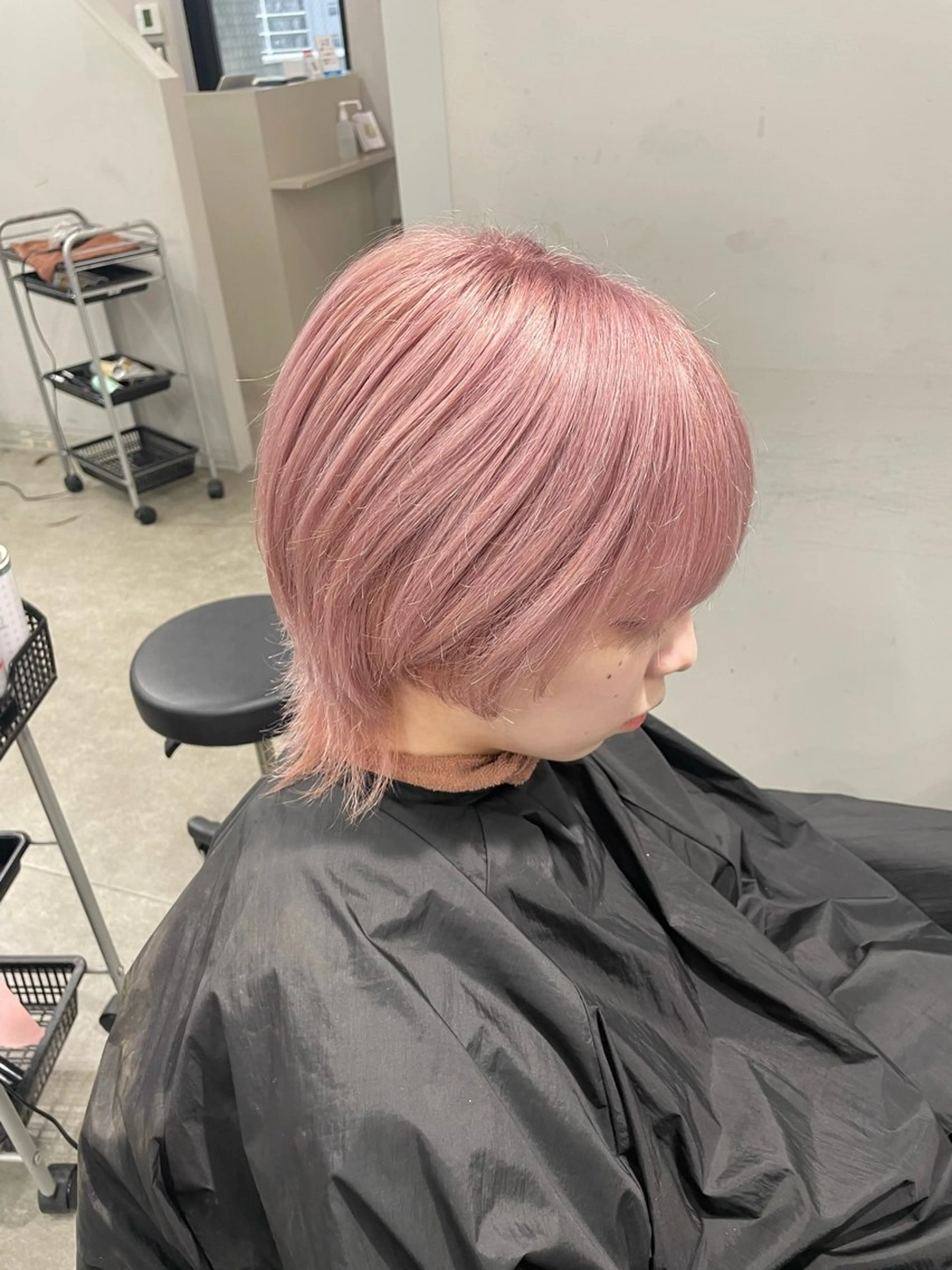 ミディアム カット ヘアカラー トリートメント REINA ISHIDOのヘアスタイル