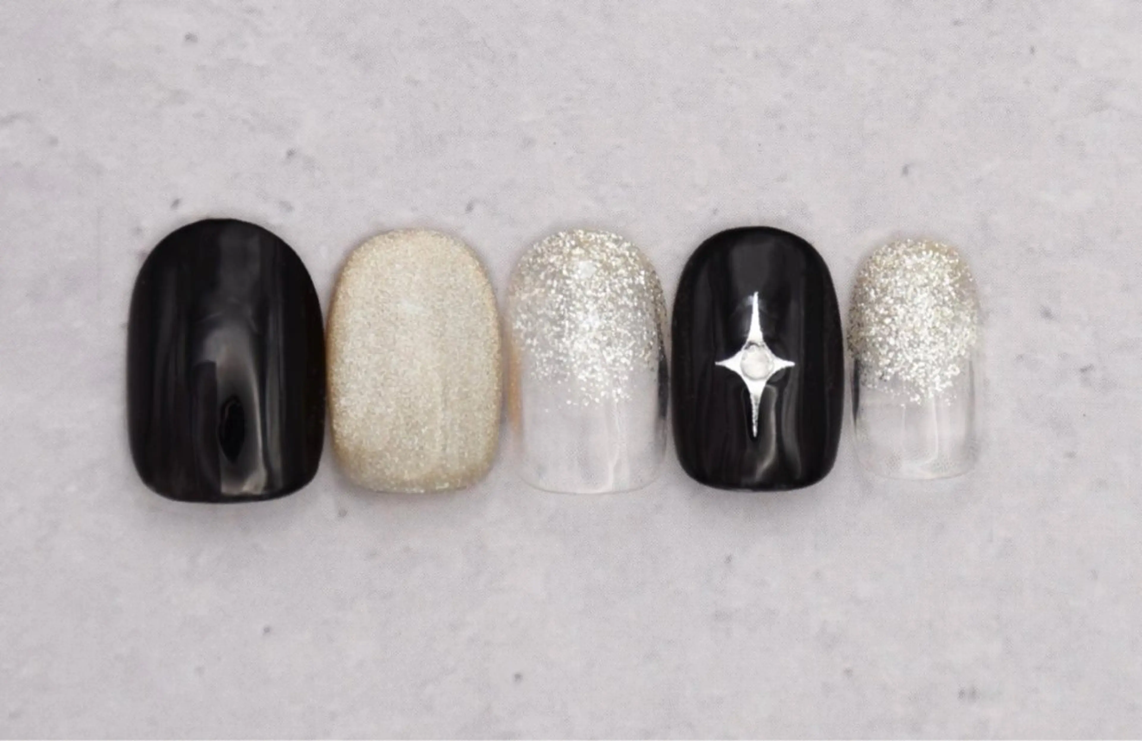 ネイル ゆら 練習生💅🏻のネイルデザイン