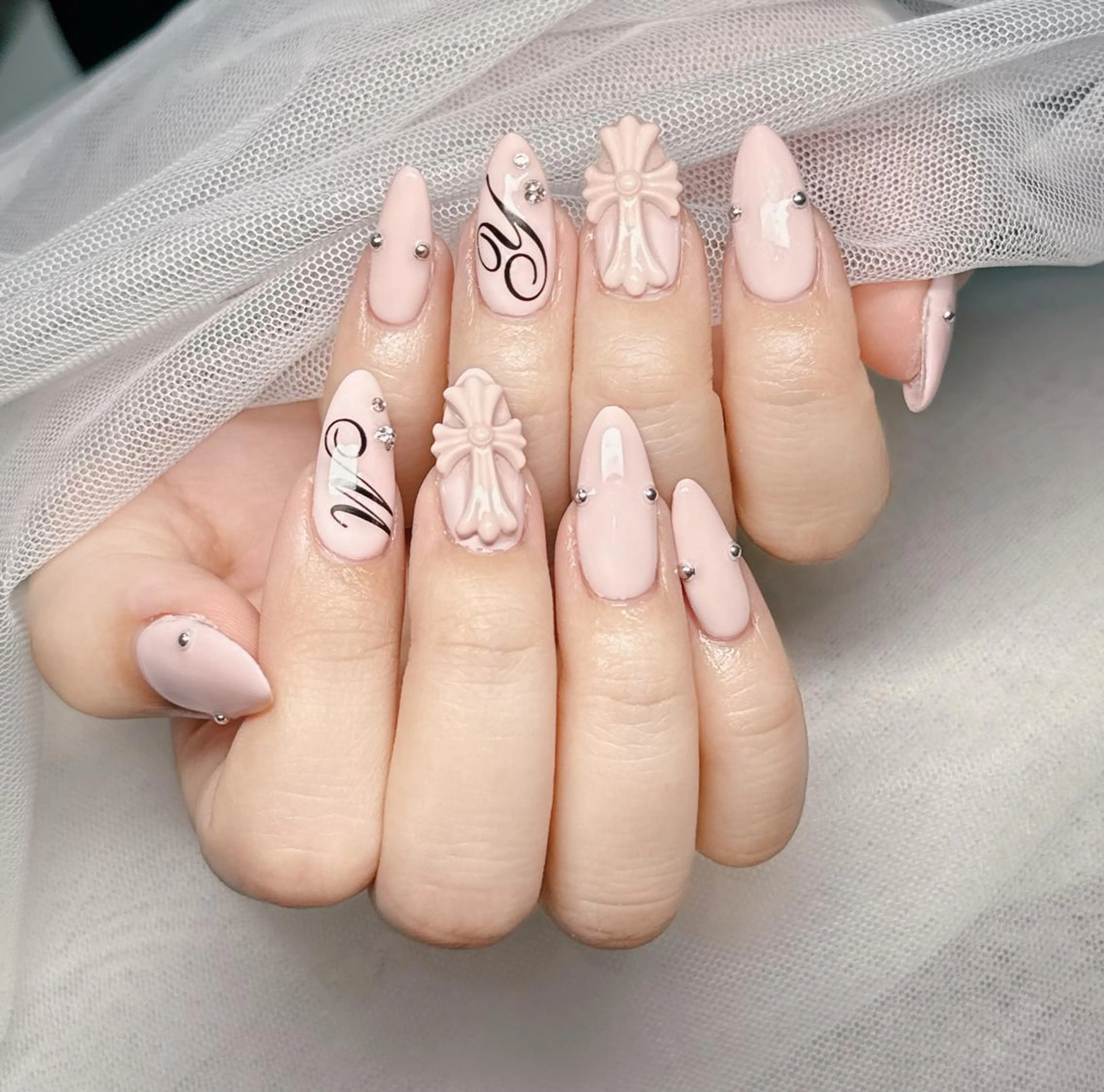 ロング パーマ 韓国風ヘア ハンドネイル yuna ユナのネイルデザイン