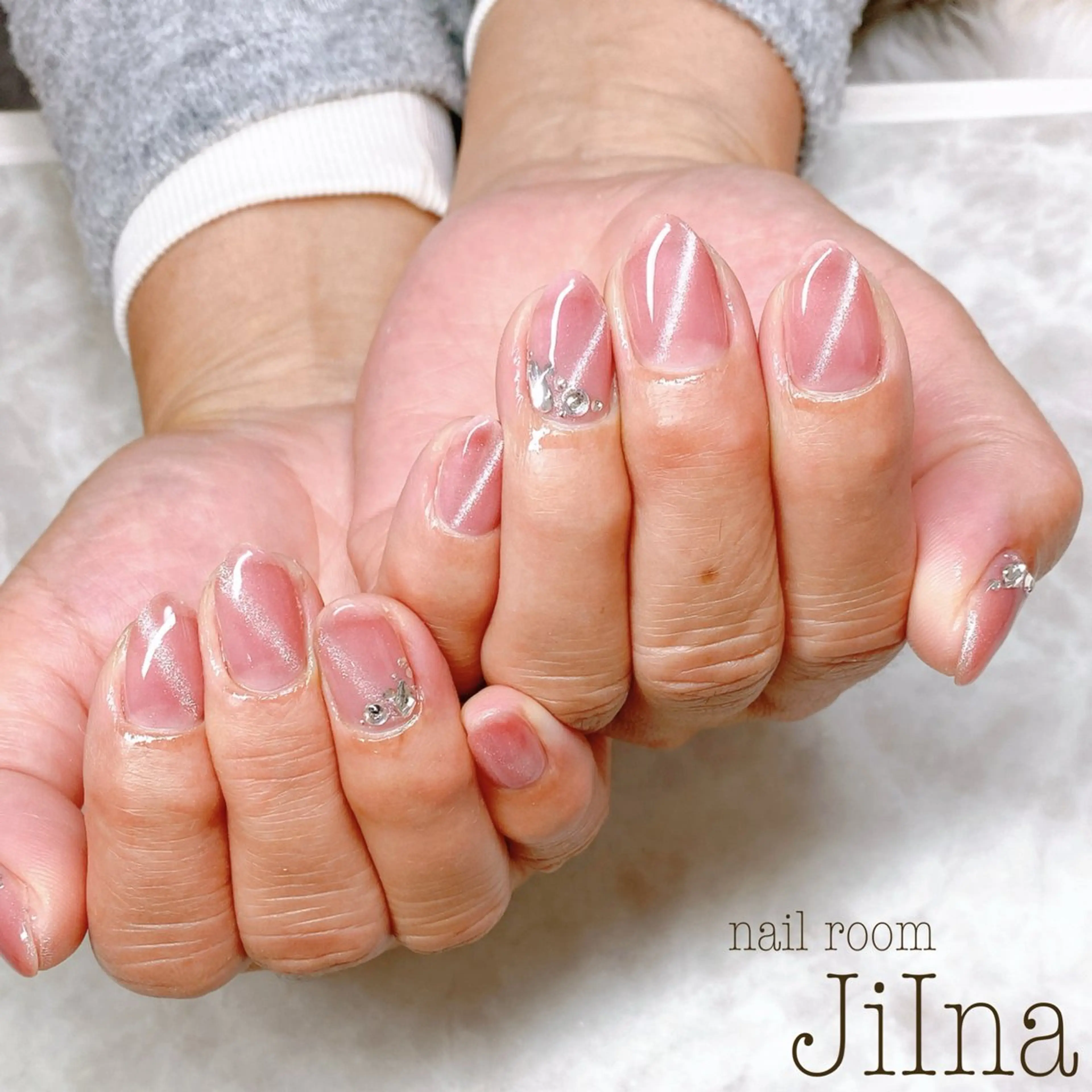 ネイル マグネットネイル マグネットワンカラー ワンカラーネイル JiIna nailのネイルデザイン