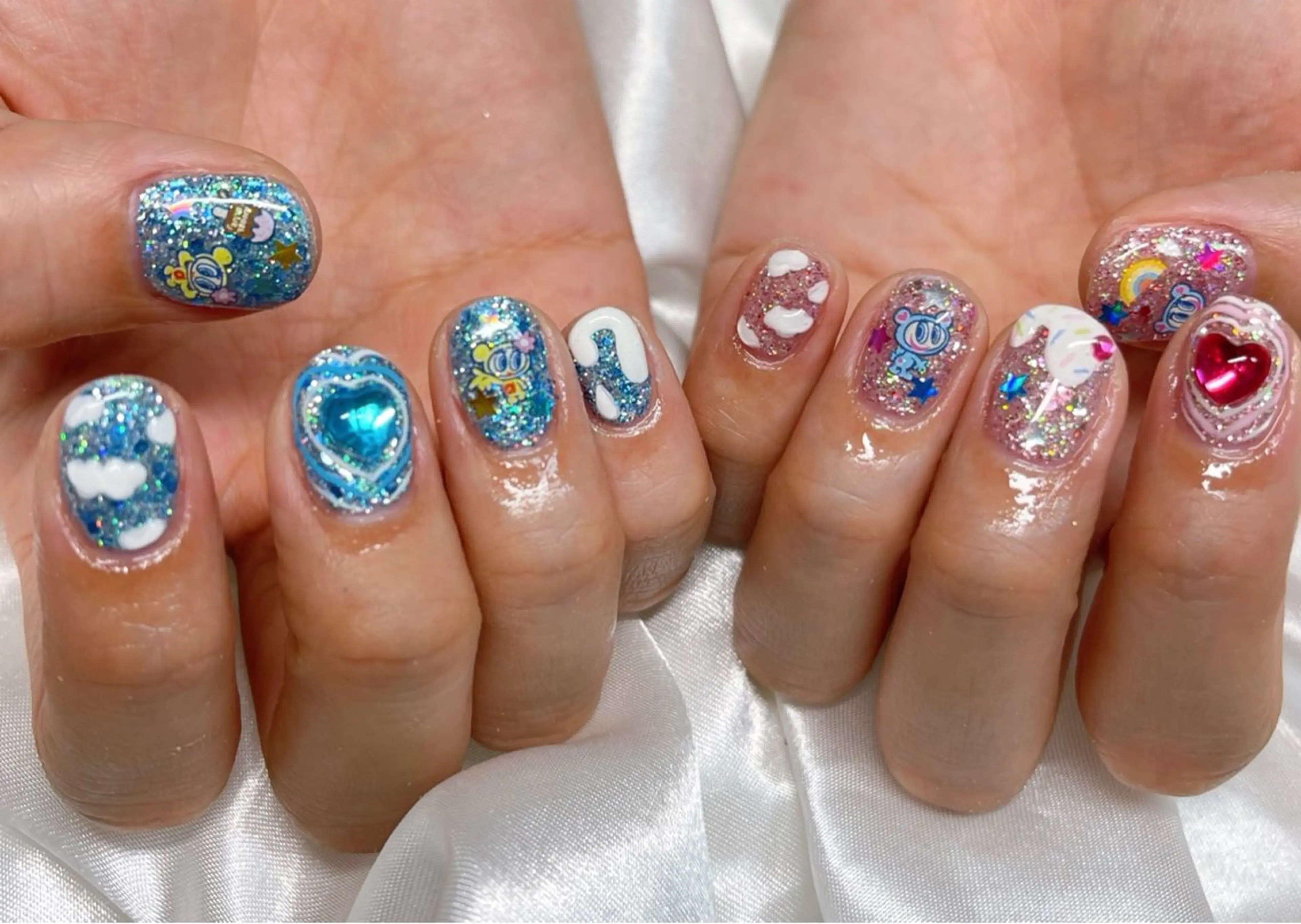 ネイル キラキラネイル 持ち込み ハンドネイル 松田 由真のネイルデザイン