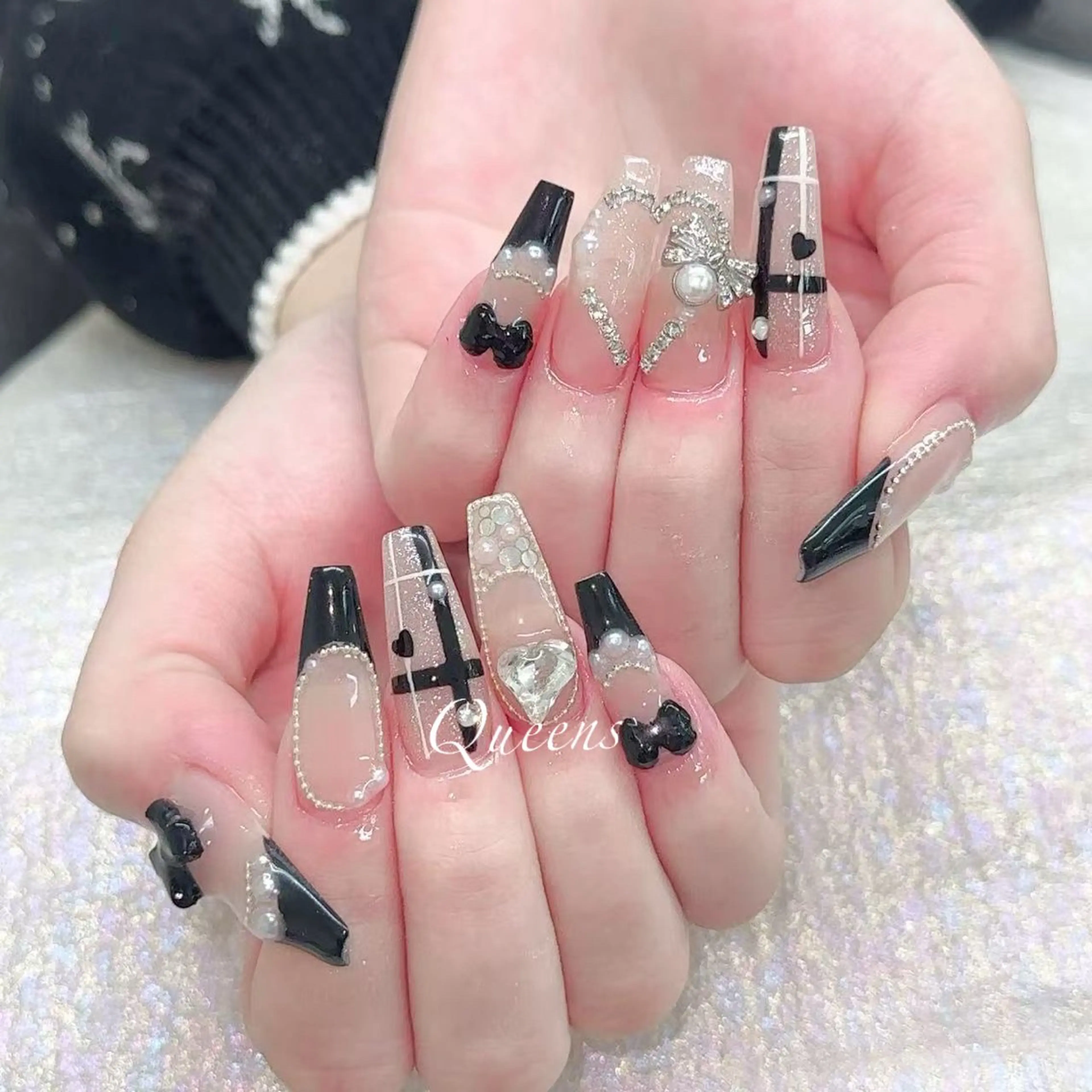 ネイル ハンドネイル Queens マオのネイルデザイン