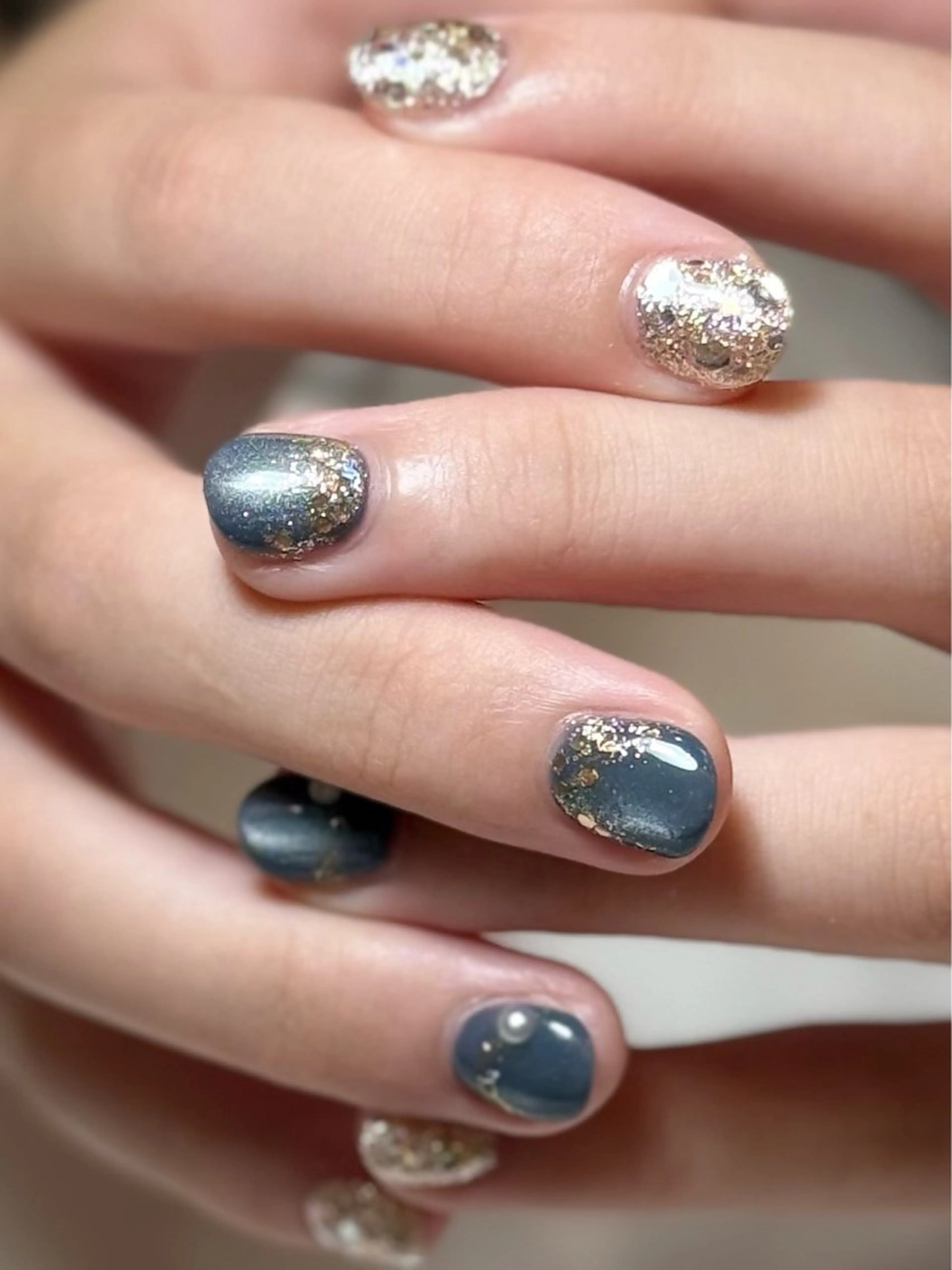 ネイル ブルー 成人式 ゴールド ハンドネイル tou_kyoto kiyokaのネイルデザイン