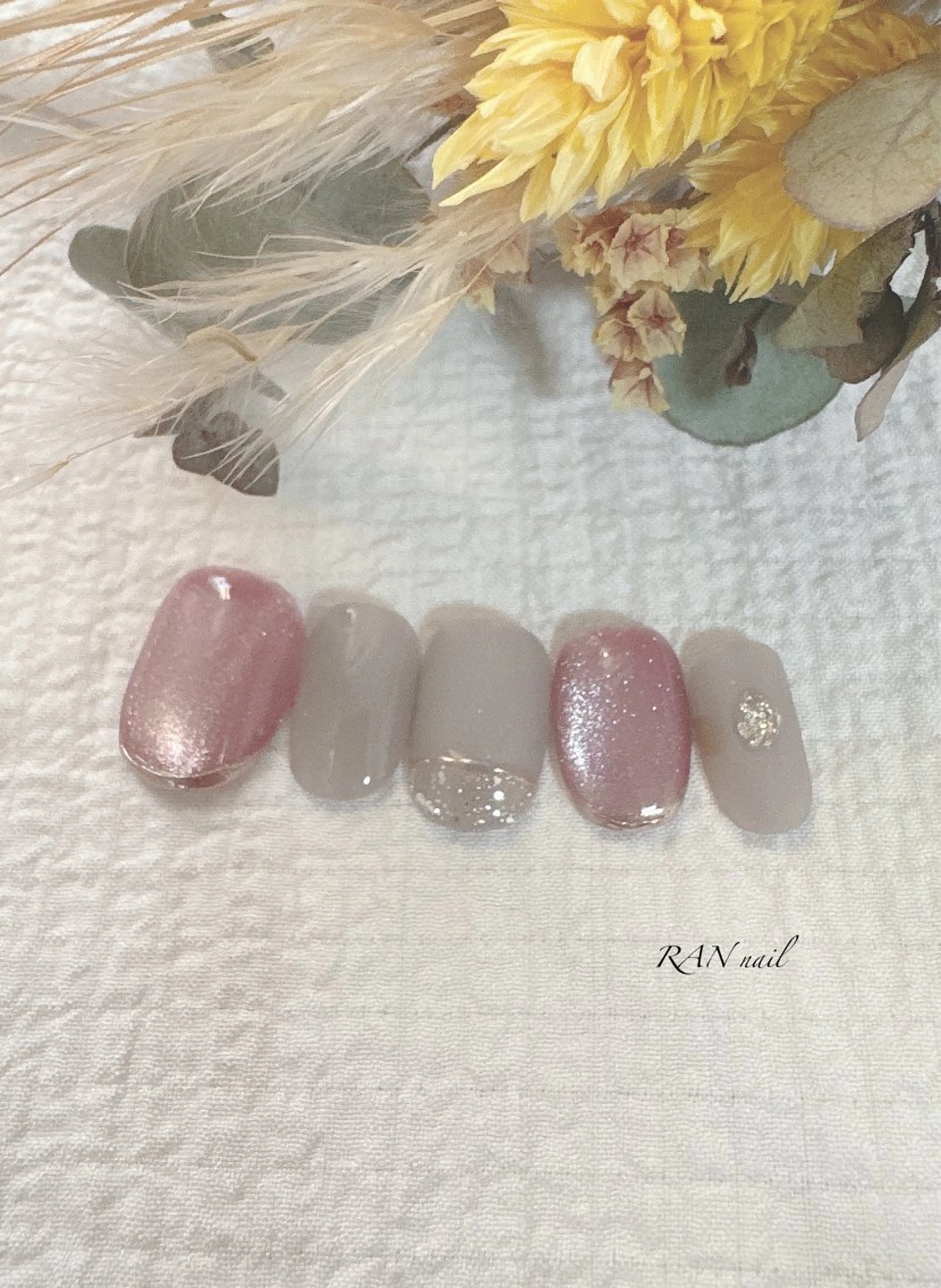 ネイル 卒業式 ラメ(グリッター) マグネットネイル ピンク シンプルネイル ハンドネイル フットネイル RAN nail 〜ランネイル〜所属・RAN nailのネイルデザイン