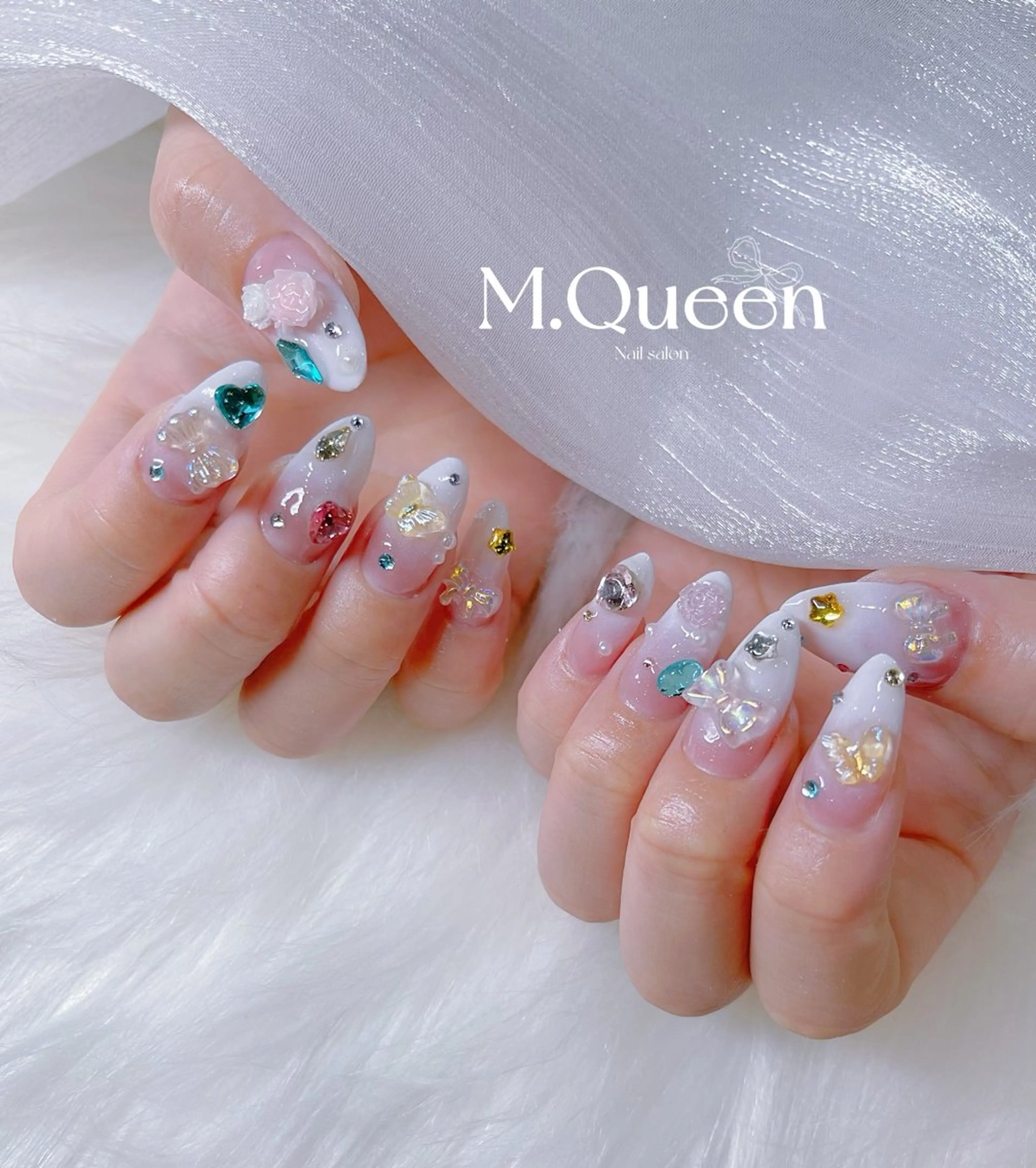 ネイル MQueen ネイルサロンマルのネイルデザイン