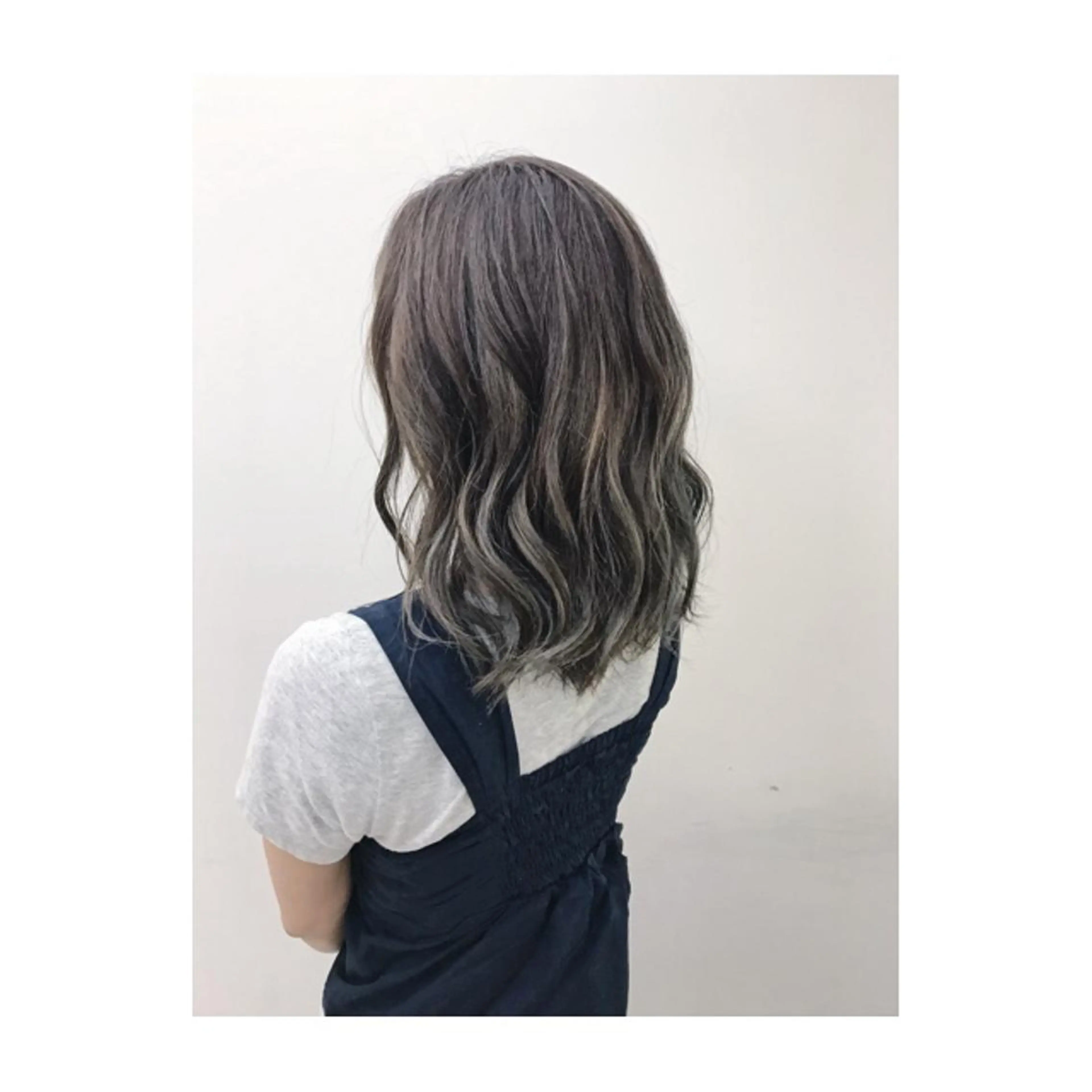 ミディアム カラー 永岡 鉄平のヘアスタイル