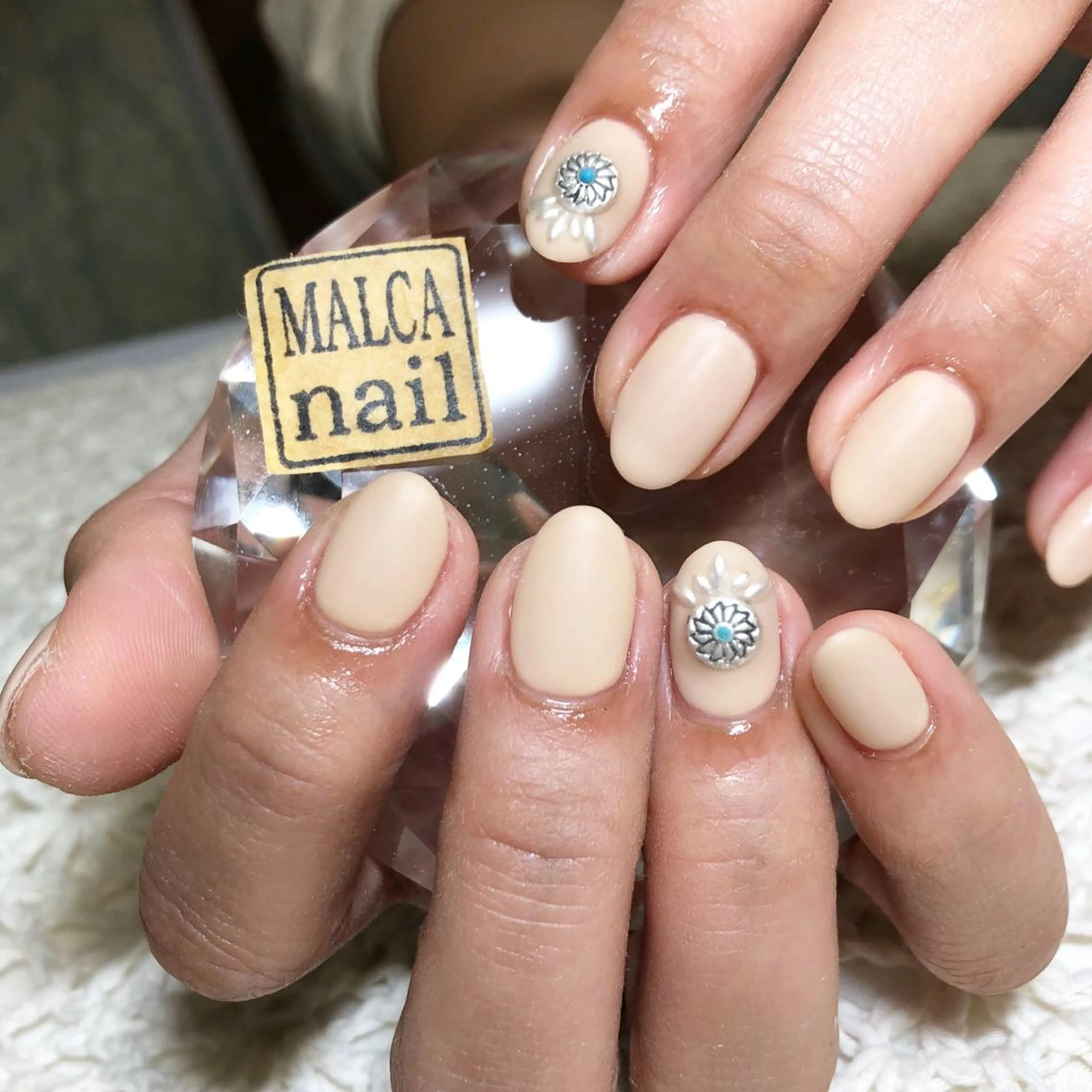 セミロング パーマ ヘアアレンジ キッズ ネイル マツエク・マツパ マットネイル MALCAnail(マルカネイル)所属・荒木 莉奈のネイルデザイン