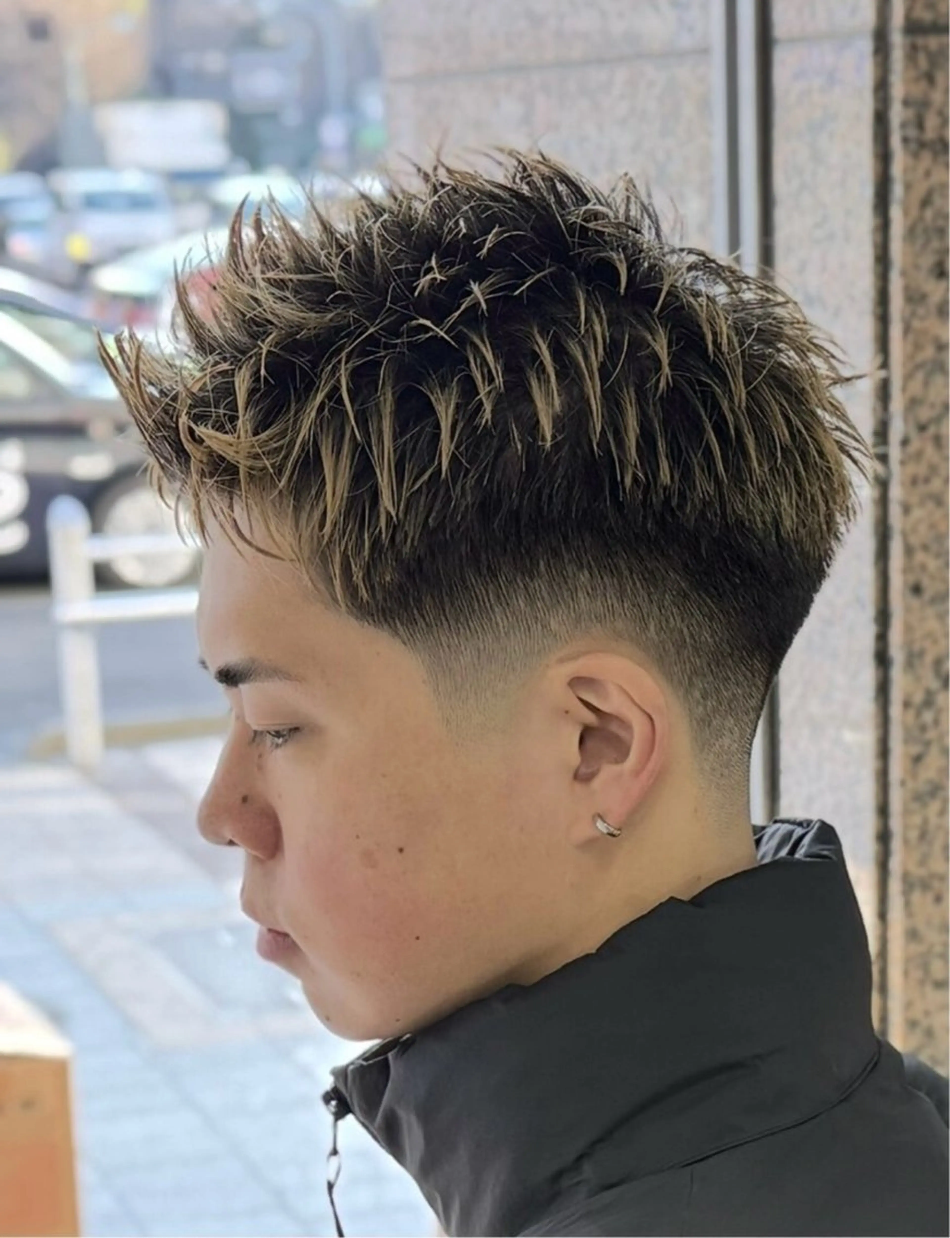 ショート カラー メンズ トミモト アユムのヘアスタイル