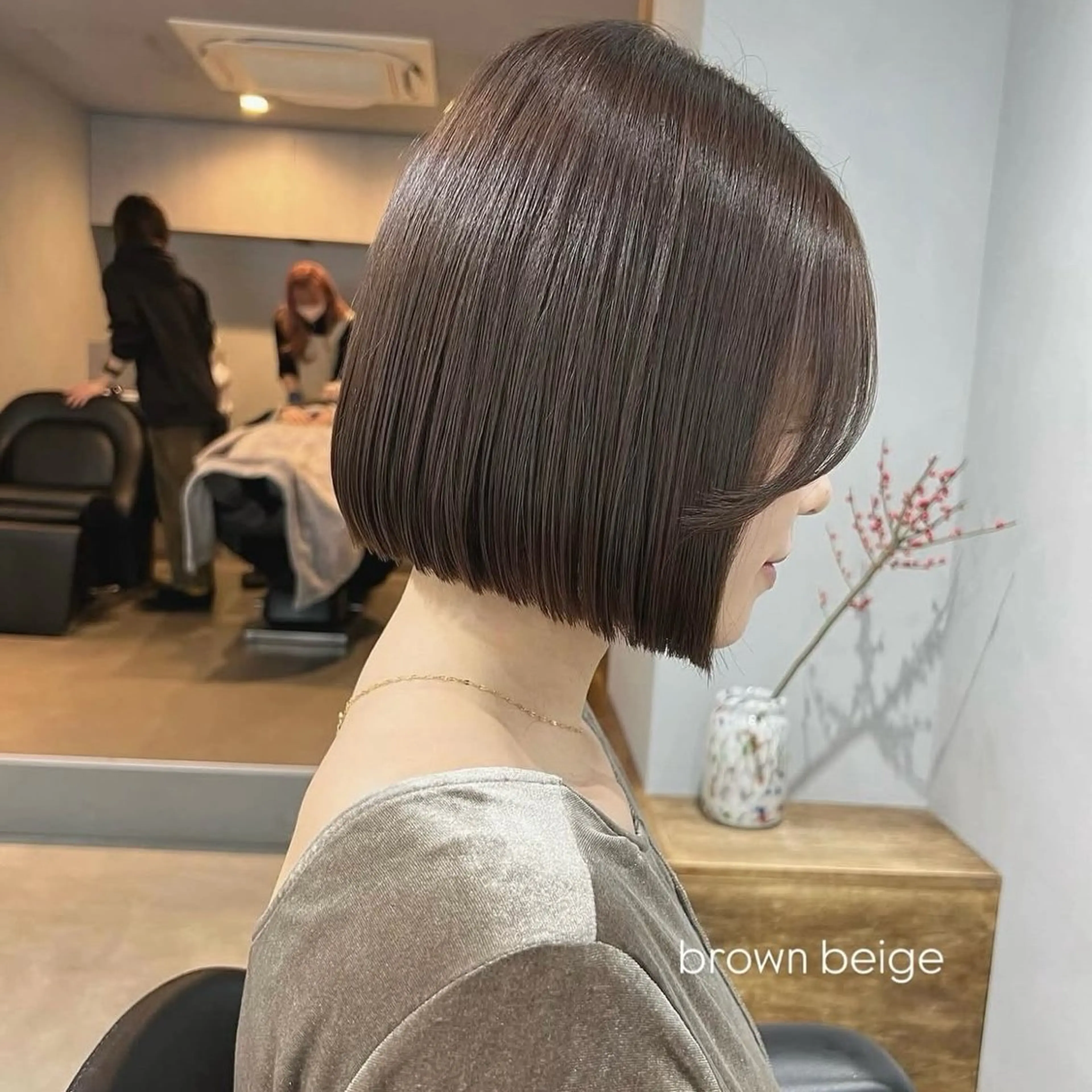ショート カラー akane/ボブ /オリーブベージュのヘアスタイル