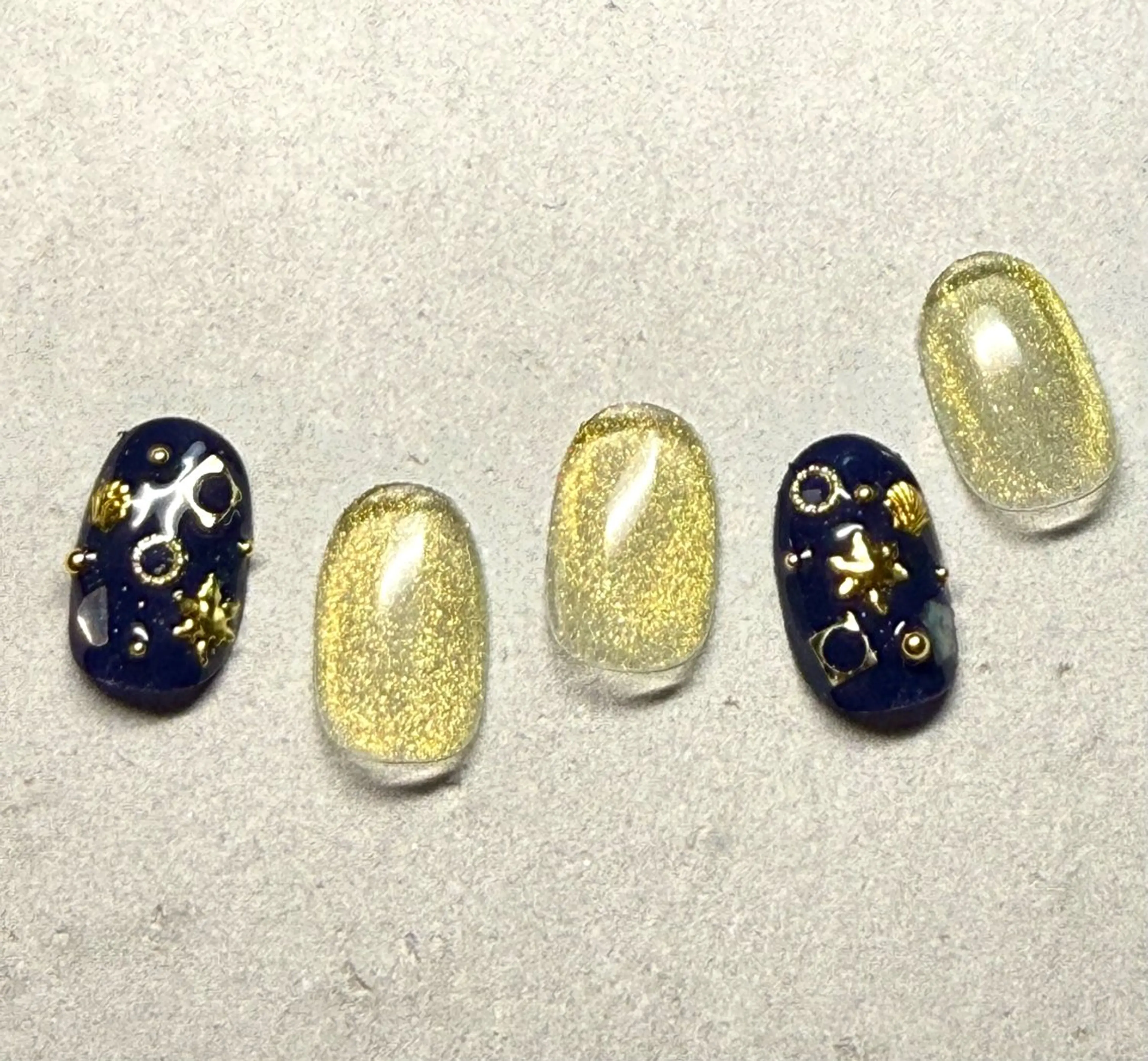 ネイル Zina豊洲店 Makiのネイルデザイン