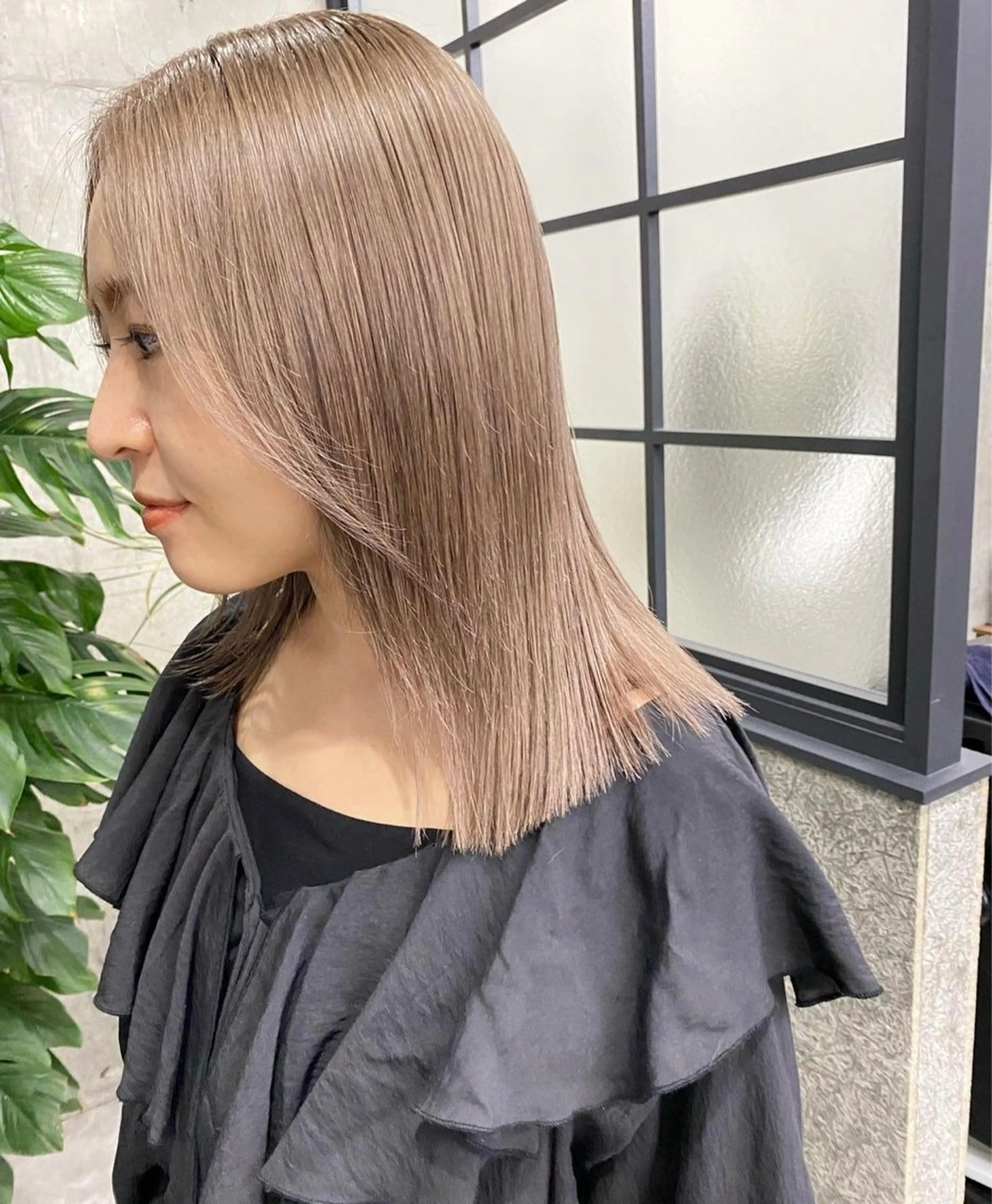 セミロング ROIS 表参道所属・ハイトーン🫧艶髪 MAIKAのヘアスタイル