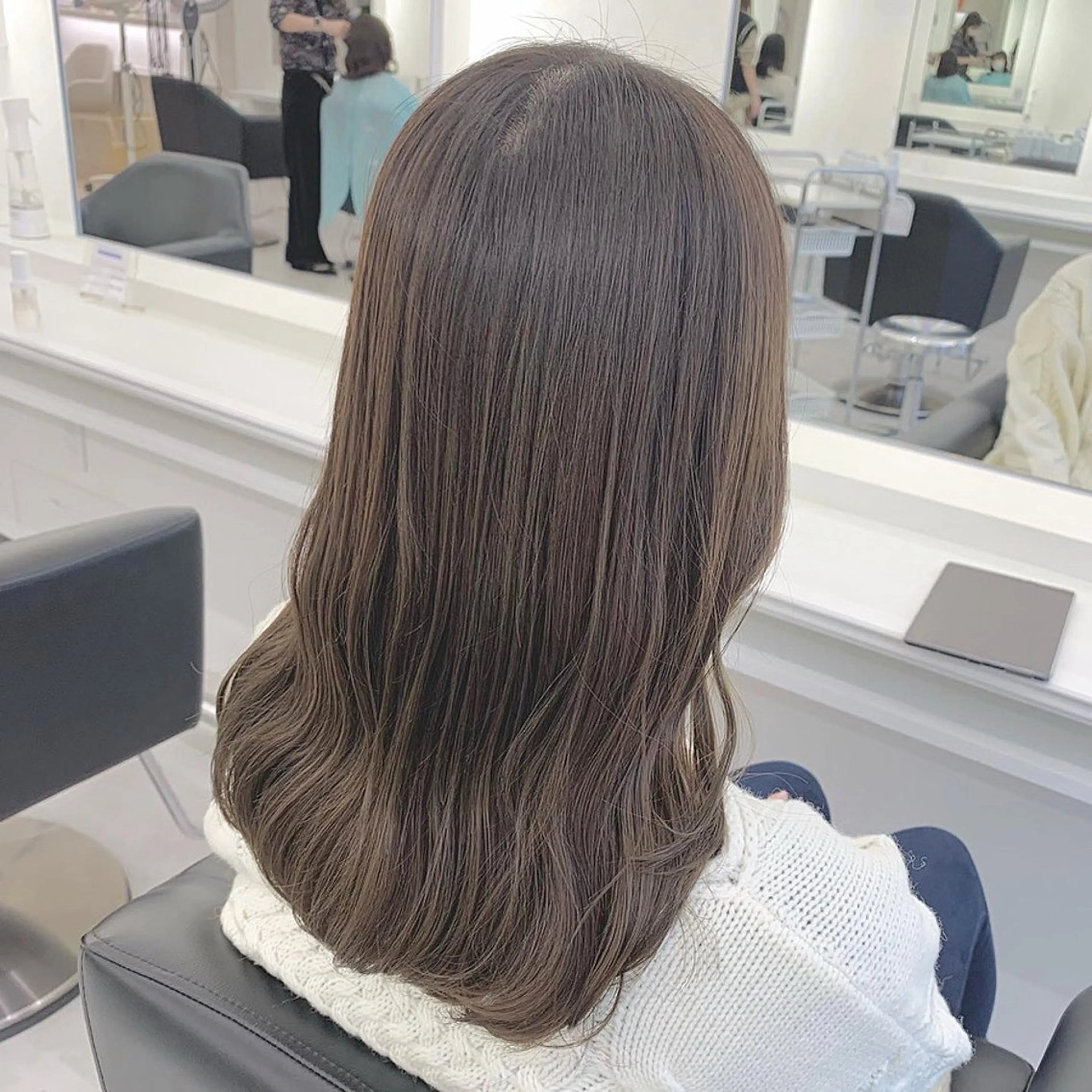 ミディアム カラー GOODDAY ヘアサロンのヘアスタイル