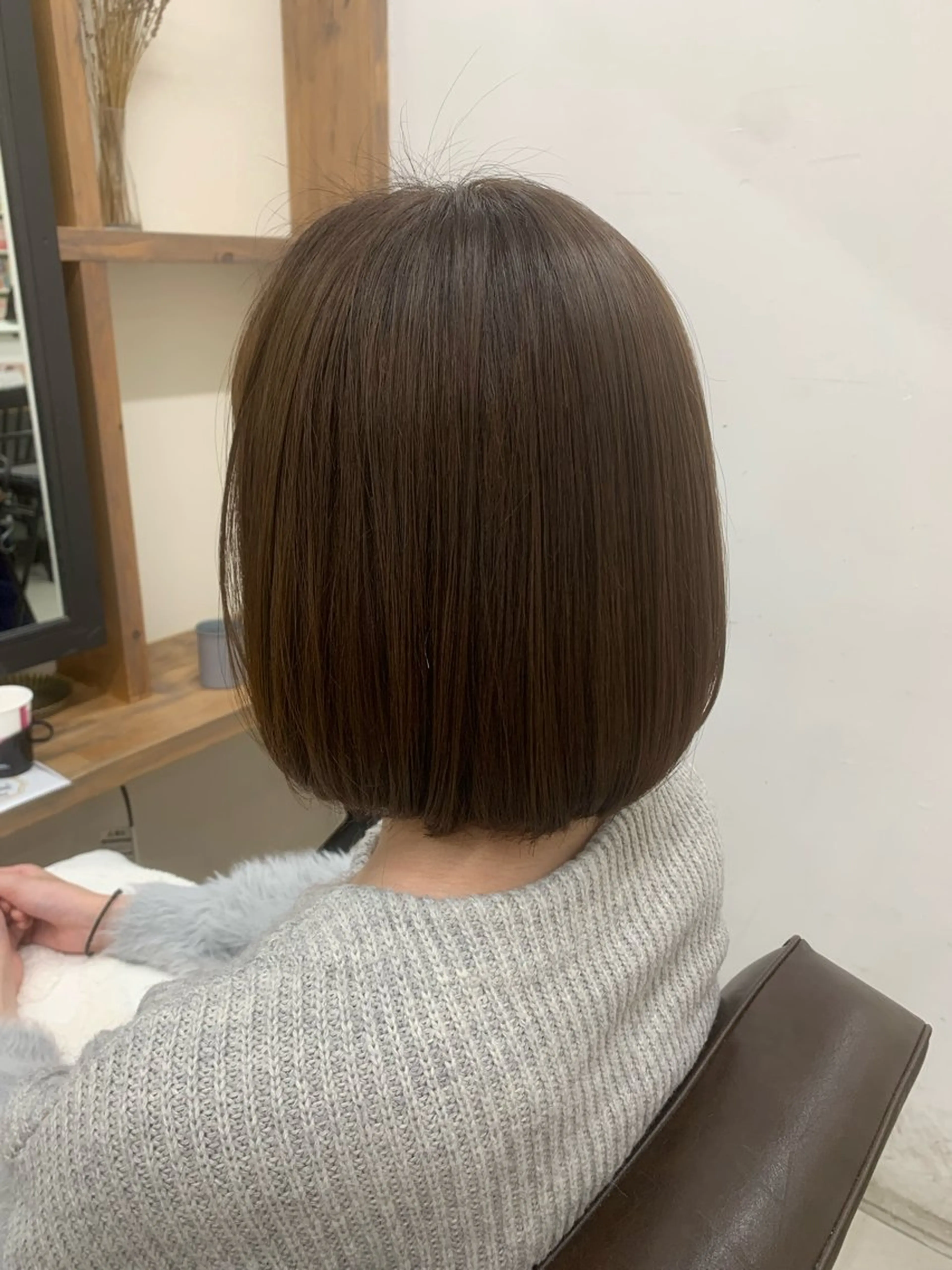 ショート カラー ブラウンカラー 室谷 ゆりあのヘアスタイル