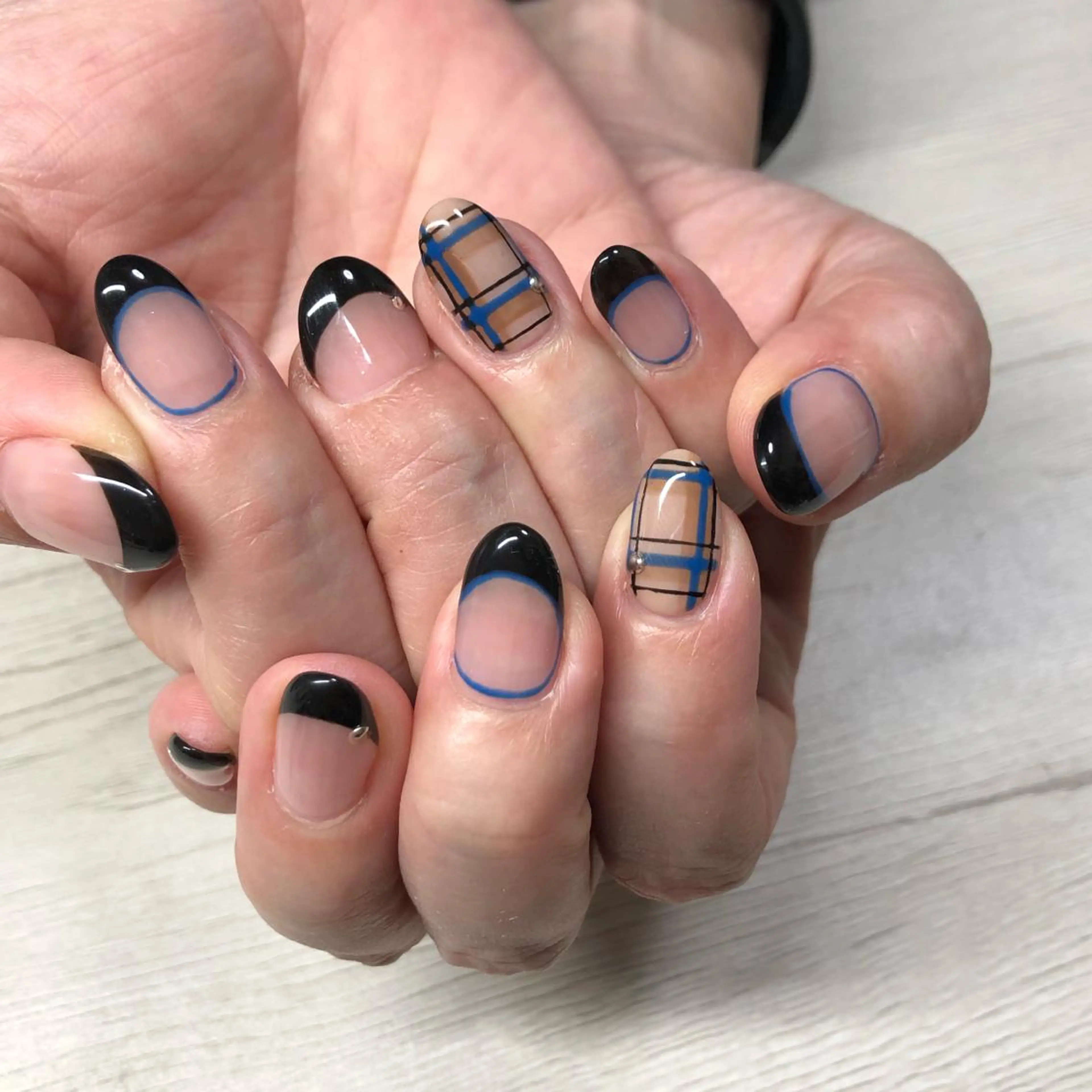 ネイル MAXKELLY スタッフのネイルデザイン