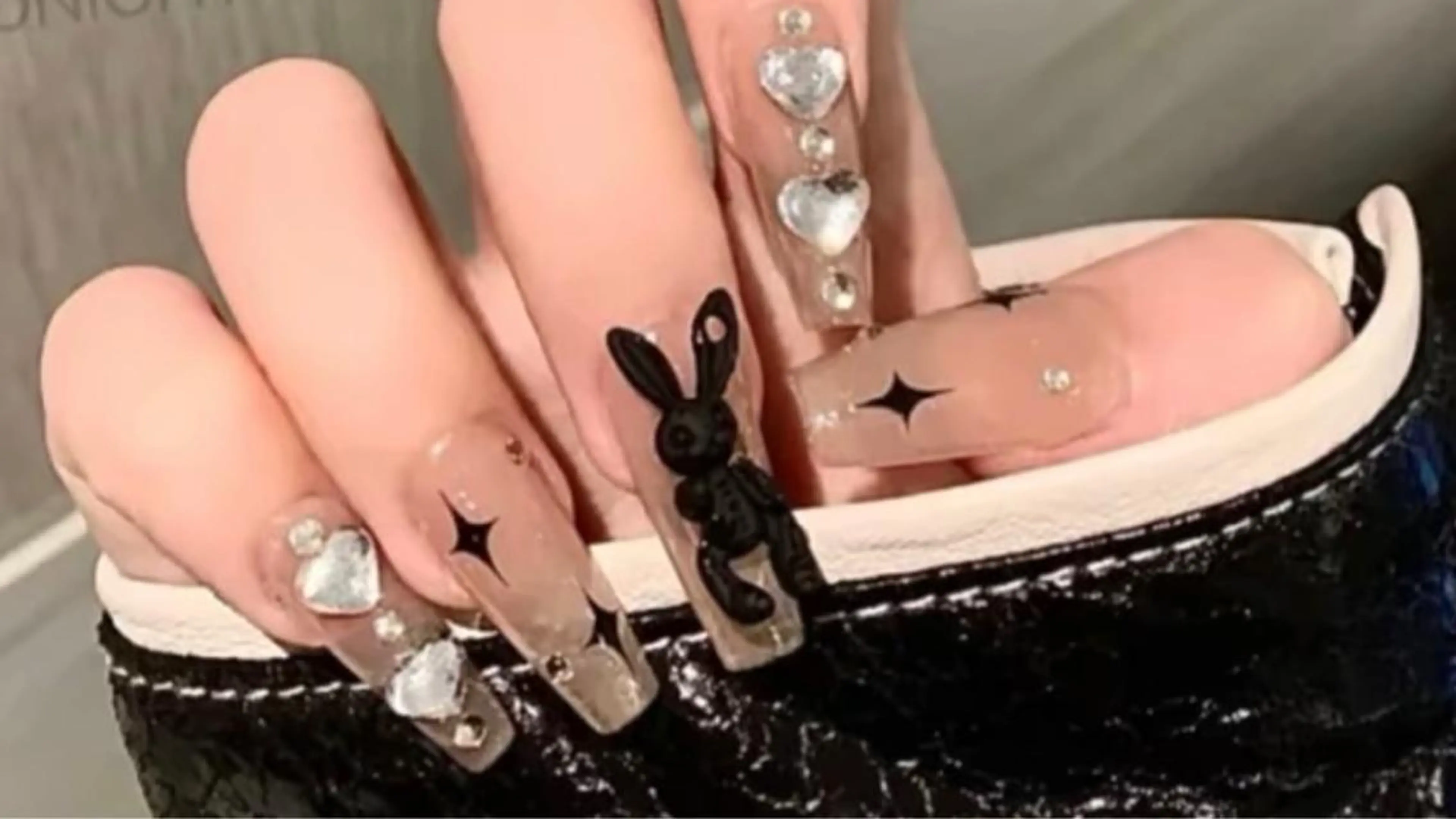 ネイル はぴねす所属・横浜 美夢のネイルデザイン